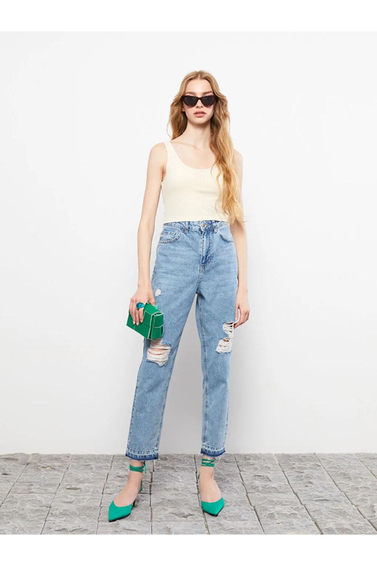 LC Waikiki-LCW Casual U Gât Crop Solid Crop pentru femei 3