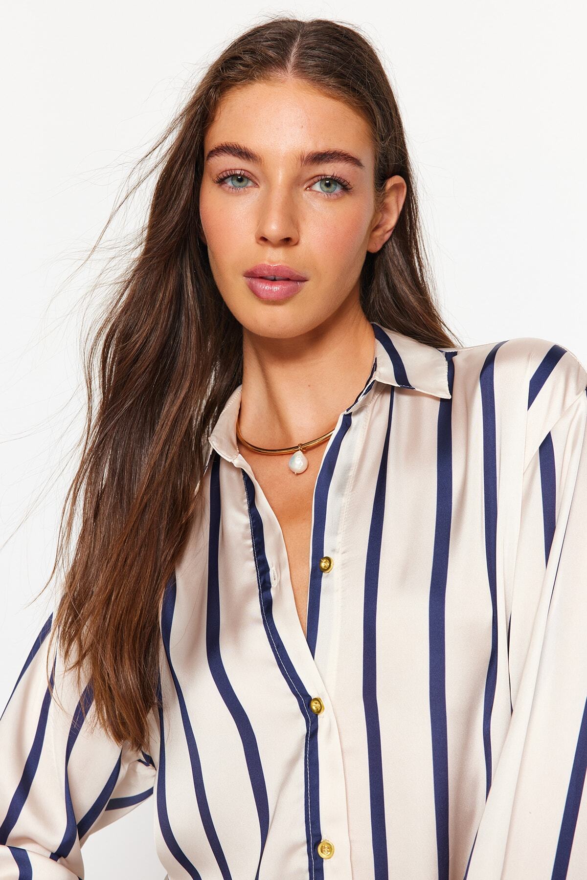 Trendyol Collection-Ecru Satin Oversize Hemd - Wide Fit, gestreift TWOAW24GO00016 4