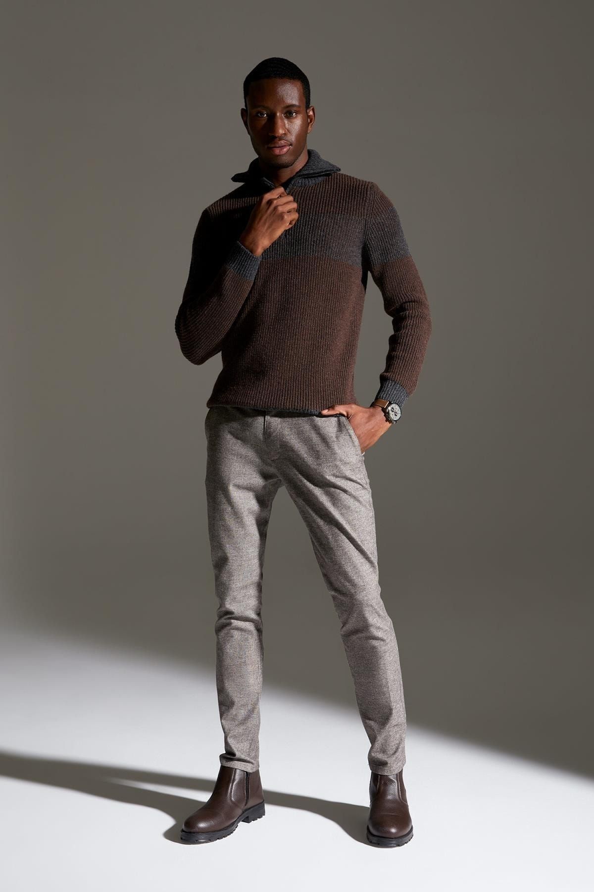 Grey sweater green pants best sale