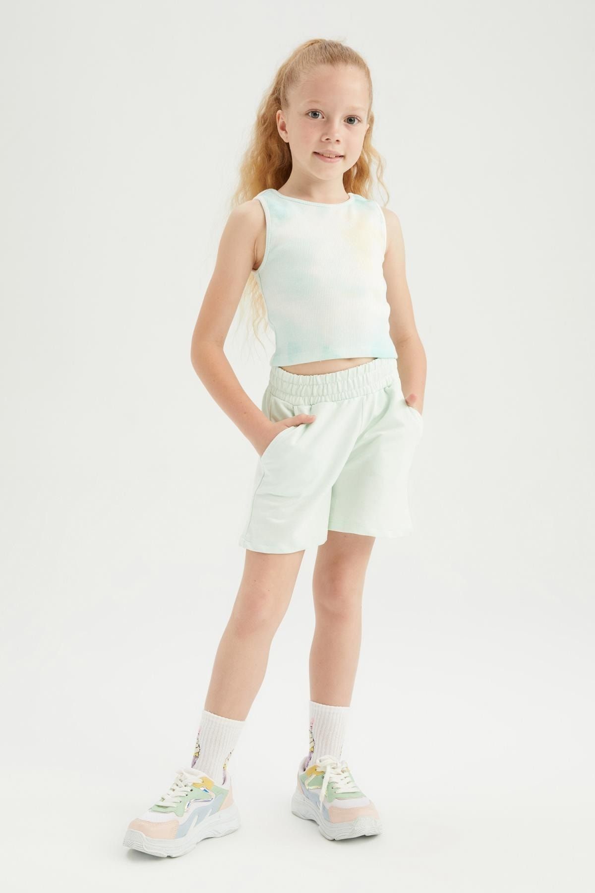 DeFacto-2-teiliges Set mit bauchfreien Camisole-Athletenshorts für Mädchen 2