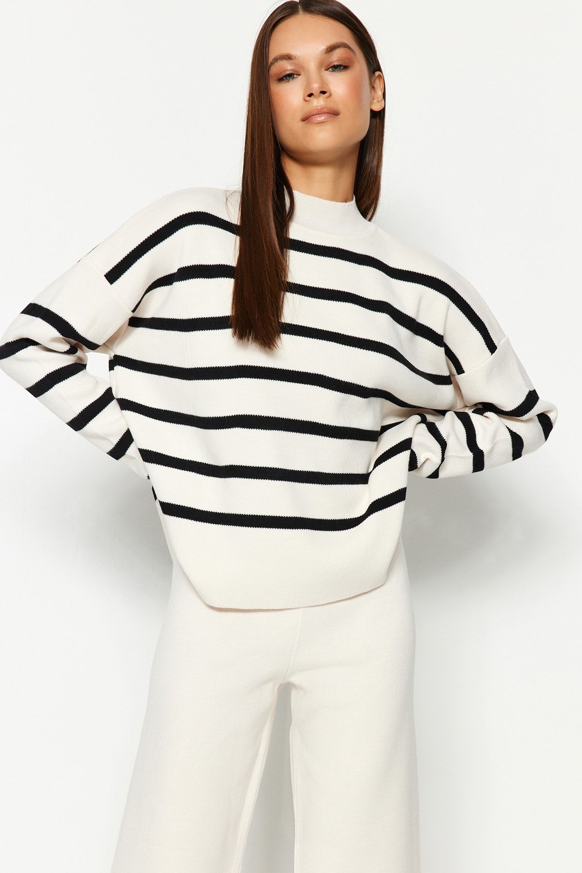 Trendyol Collection-Ecru Striped Knitwear Pants Bottom-Top Set Twoaw24Au00045 2