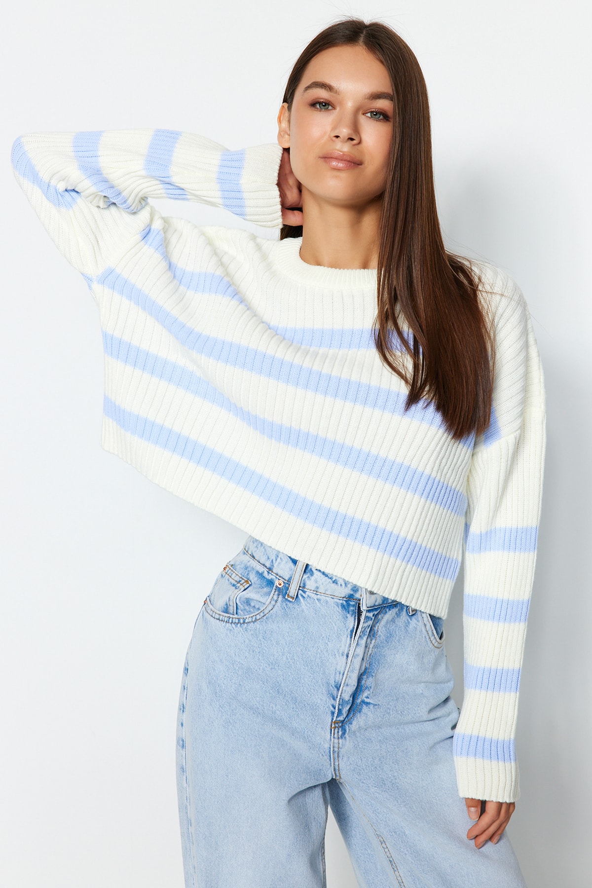 Trendyol Collection Ecru Crop csíkos kötöttáru pulóver TWOAW24KZ00295