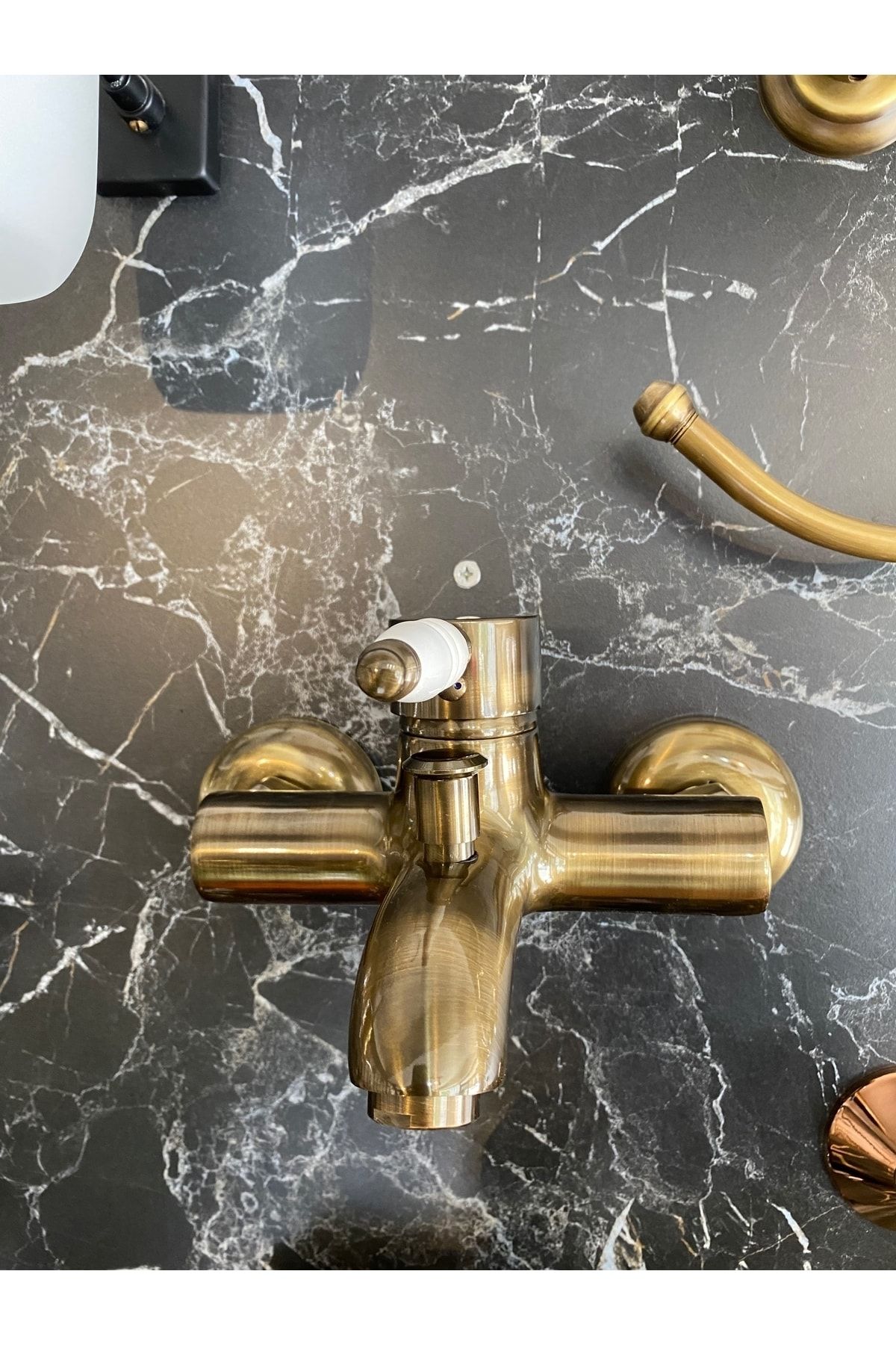 Gold deals bathroom taps