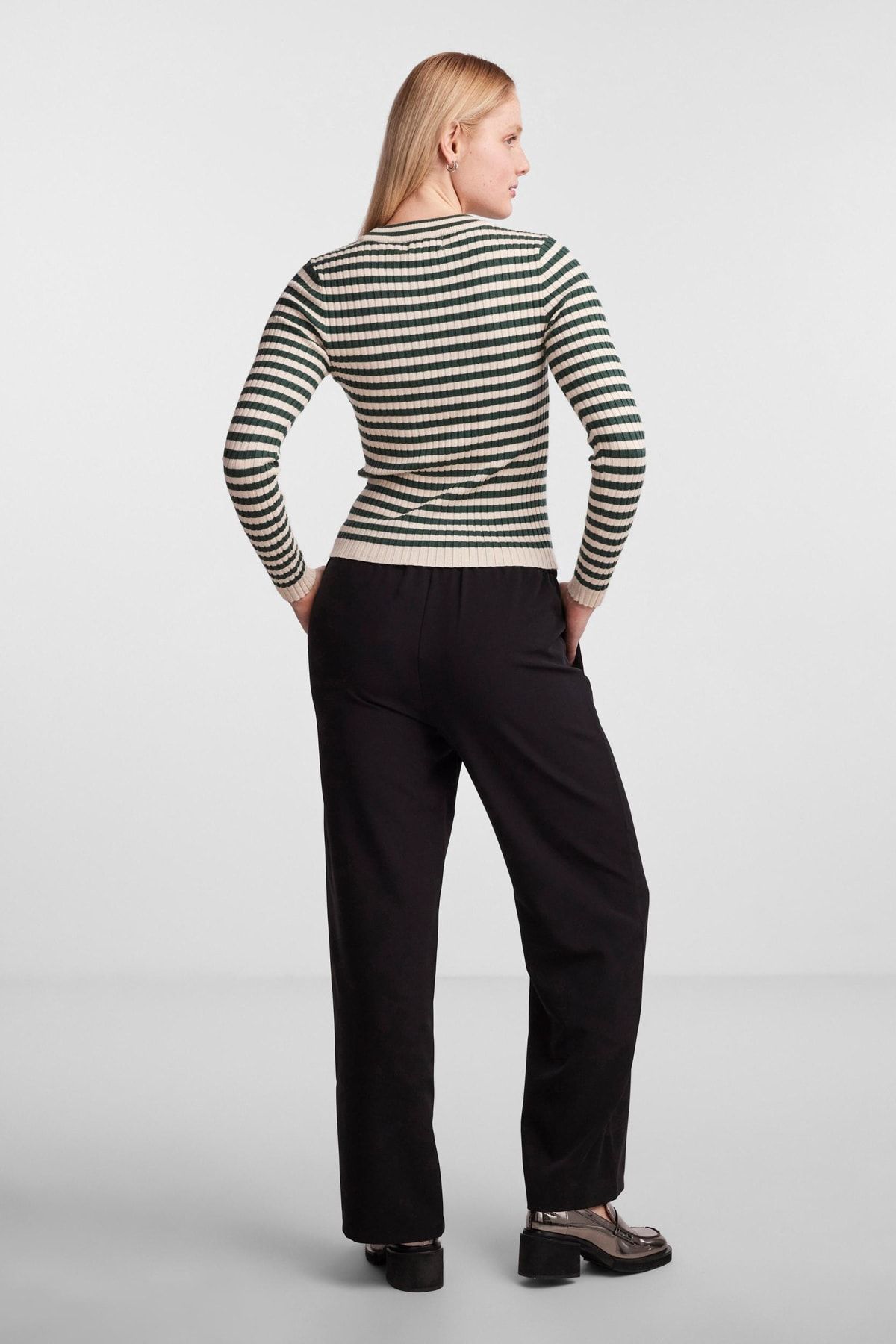 PIECES-17115047 Bluza Trekking Zielona 3