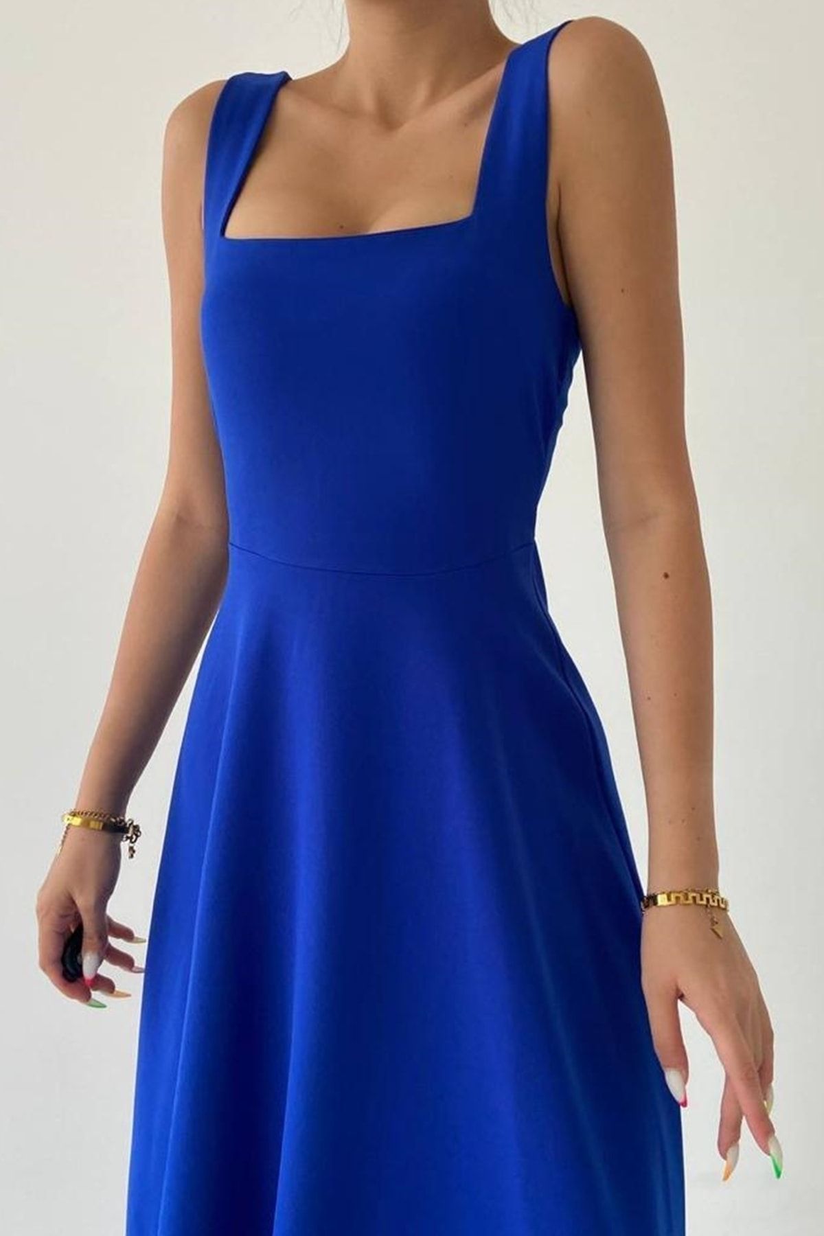 vuvutasarım-Damen-Abendkleid mit quadratischem Kragen und dicken Trägern in Midi-Länge in Saks-Blau 151 2