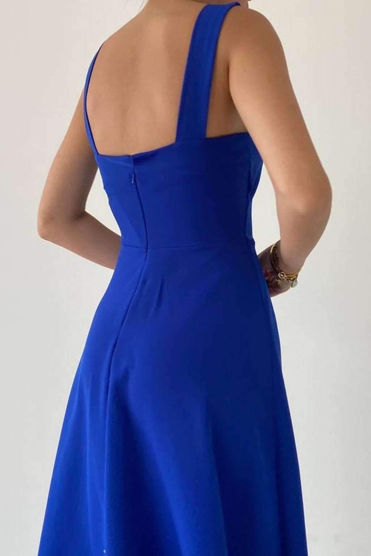 vuvutasarım-Damen-Abendkleid mit quadratischem Kragen und dicken Trägern in Midi-Länge in Saks-Blau 151 3