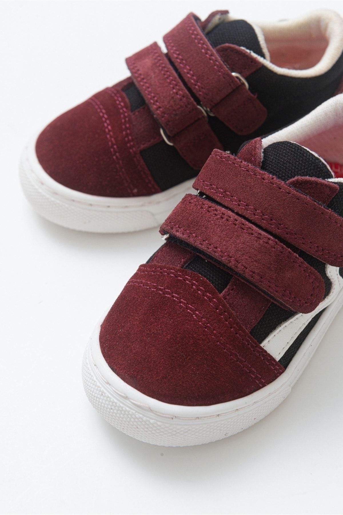 Boys sales burgundy trainers