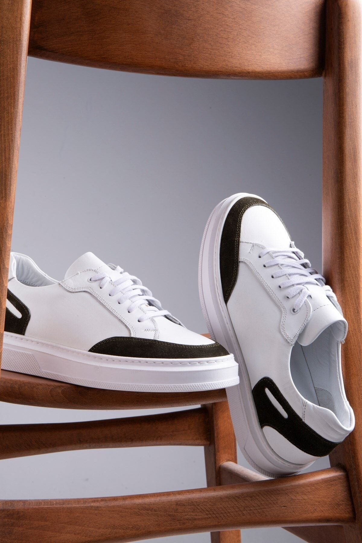 Wide fit tarona store