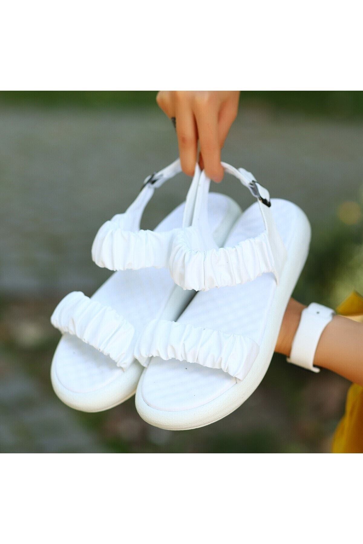 Kadın Candi Beyaz Cilt Sandalet