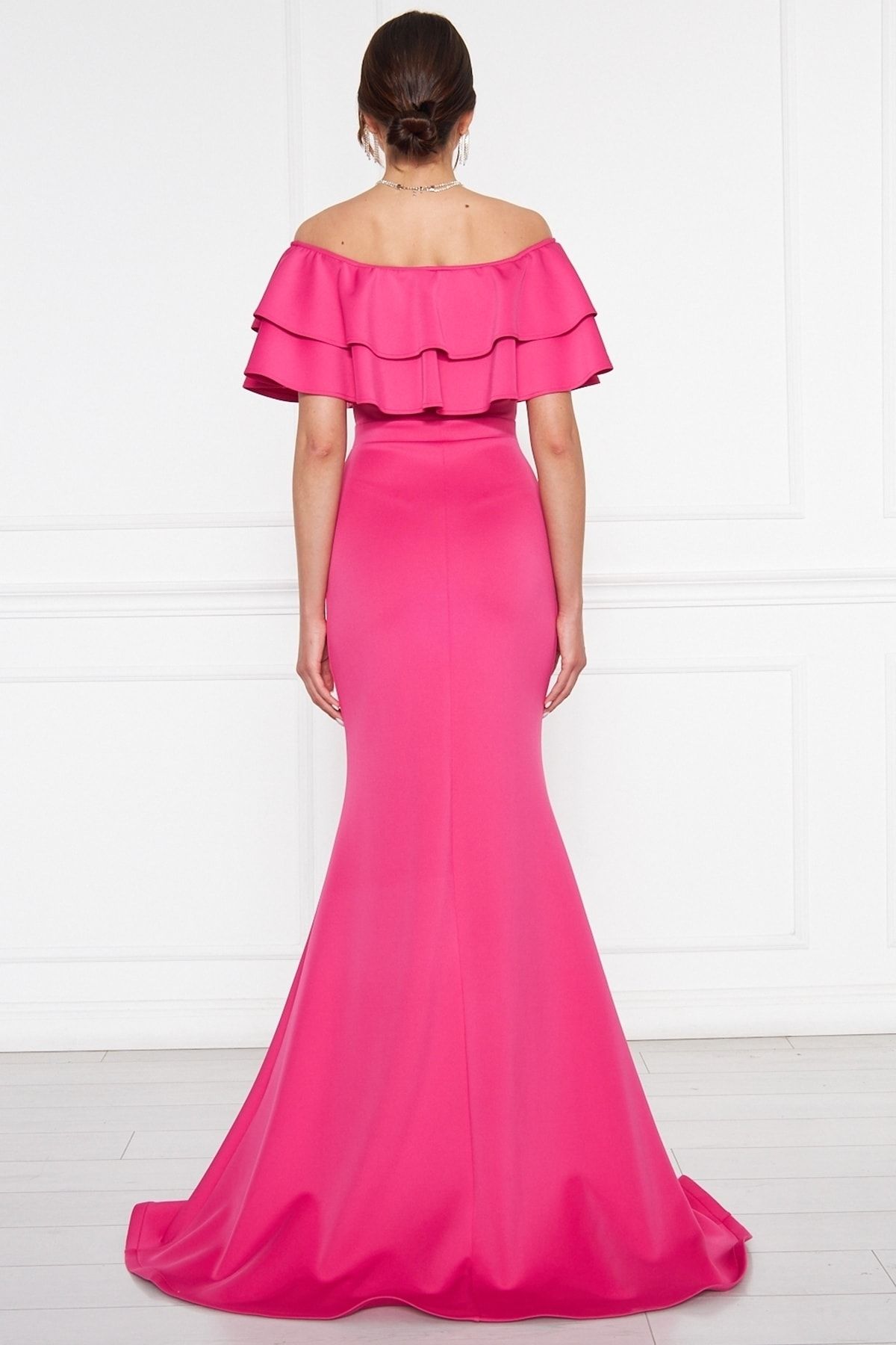 bayansepeti Flexible Scuba Fabric Low Shoulder Slit Detailed Fish Cut Maxi Length Fuchsia Evening Dress 164