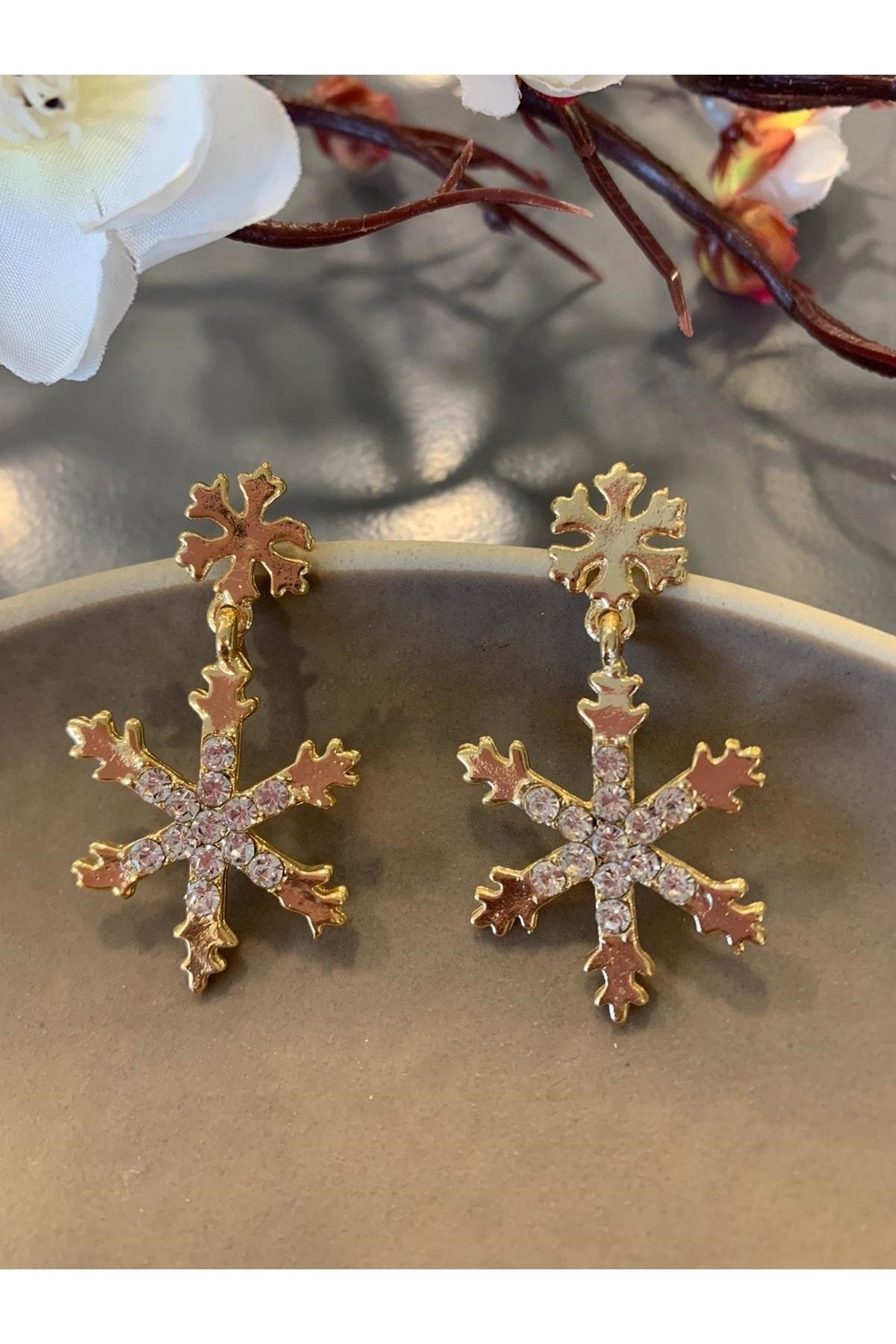 Gold snowflake earrings new arrivals