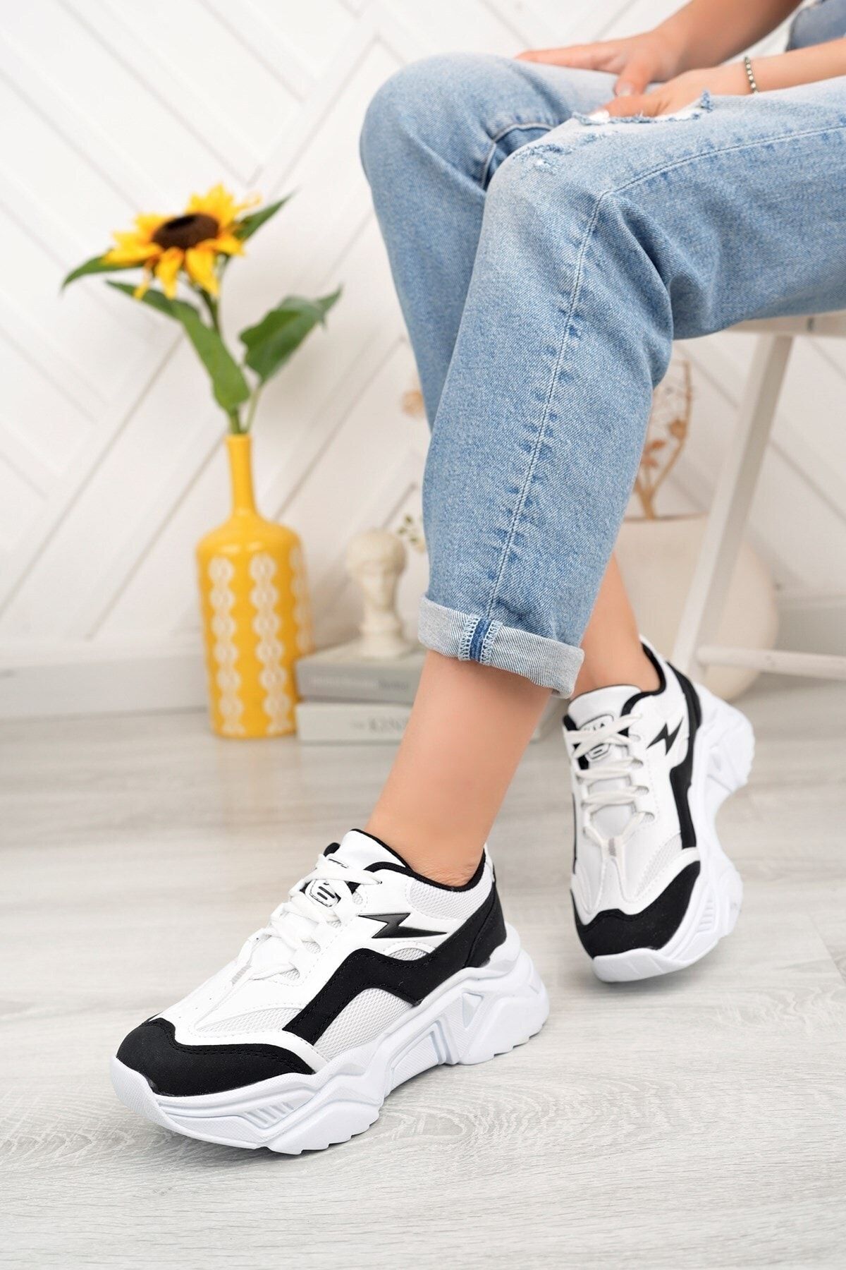 Women's thick cheap sole tennis shoes