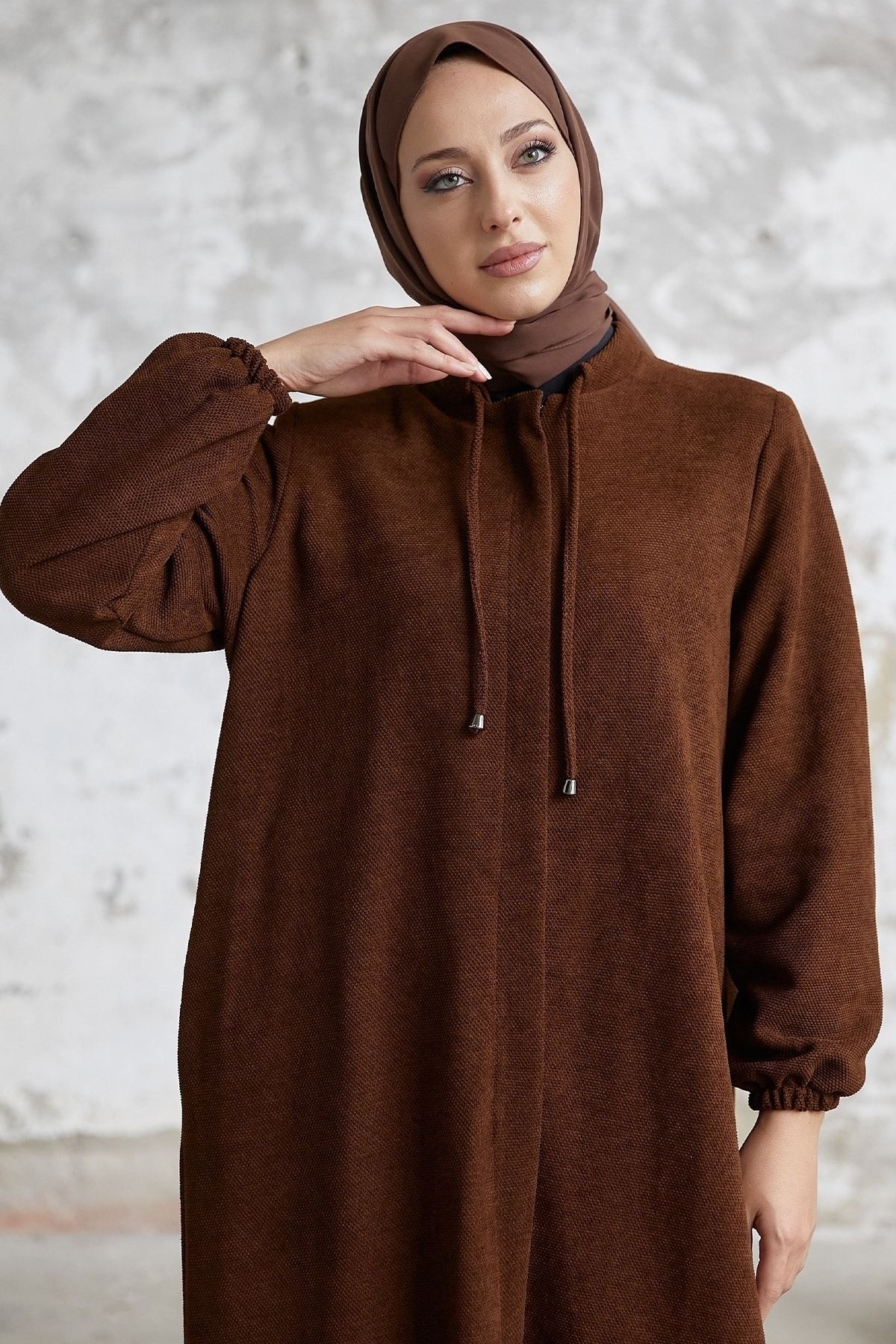 InStyle-Abaya Levina z ukrytą plisą - tan 3