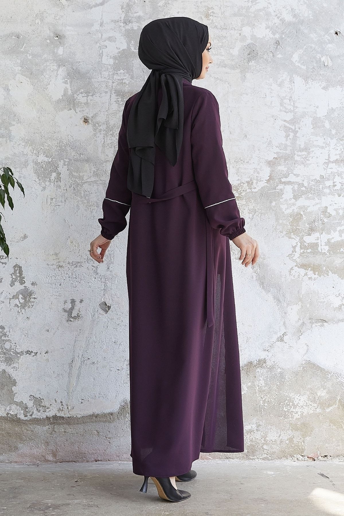 InStyle-Milena Biye Detail Belted Abaya - Plum 5