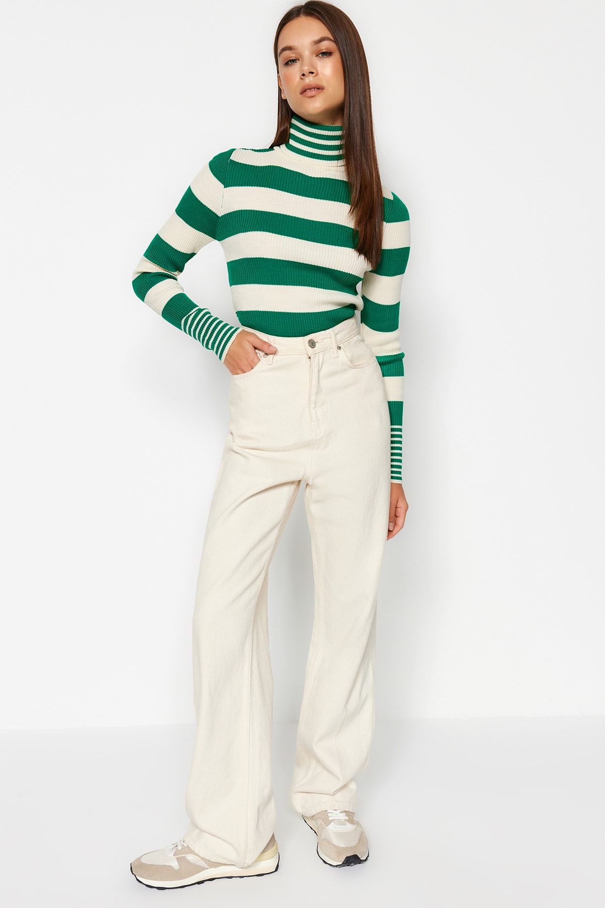 Trendyol Collection-Rollkragenpullover aus Strick mit Steinstreifen - TWOAW24KZ00637 3