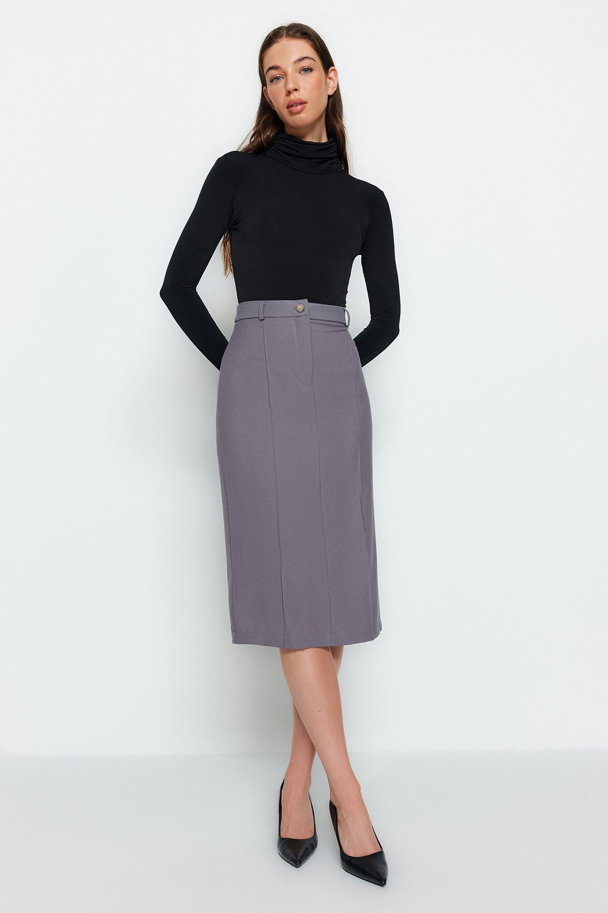 Dark grey pencil skirt hot sale outfit