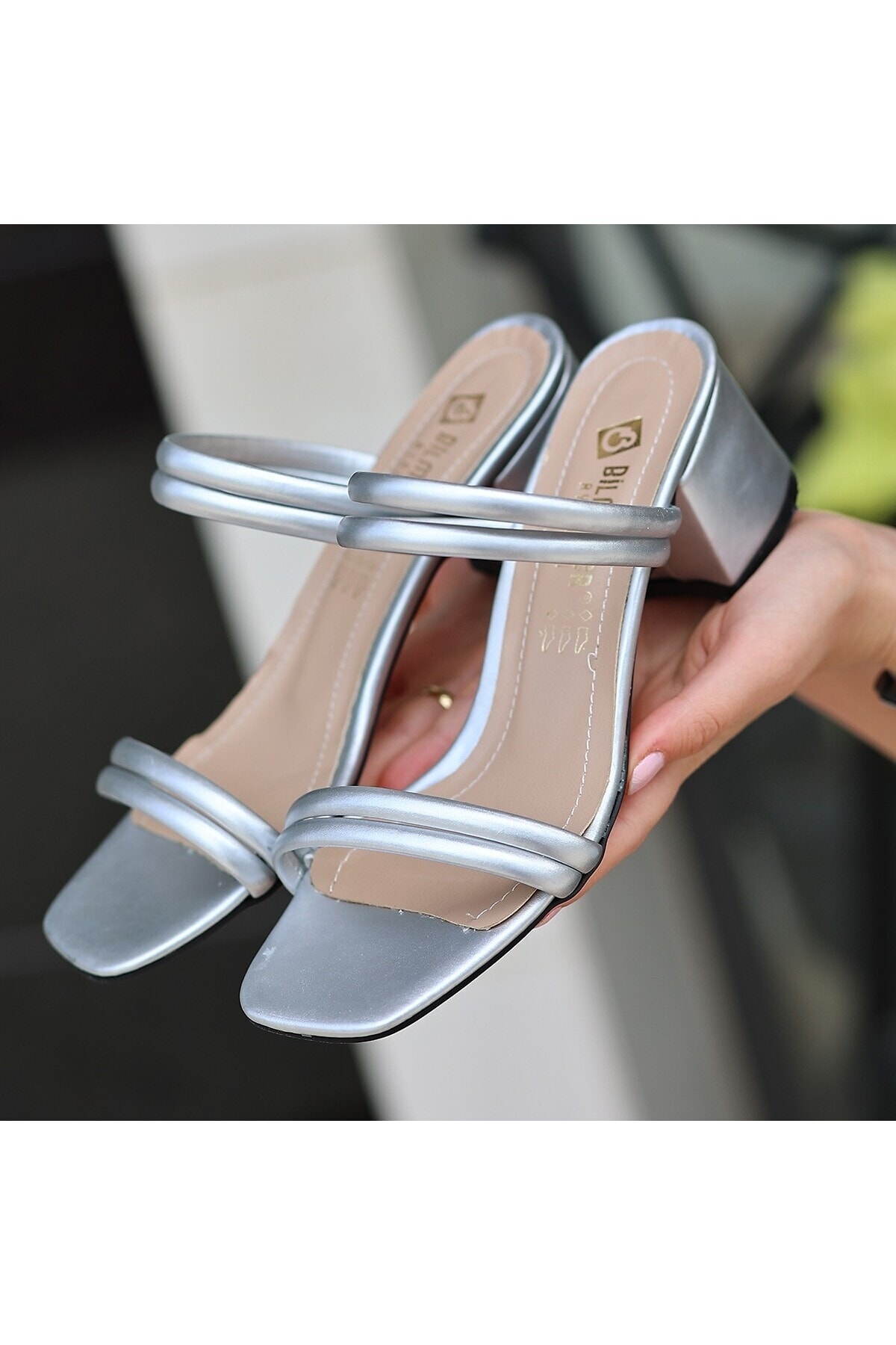 Renti Gri Cilt Topuklu Terlik