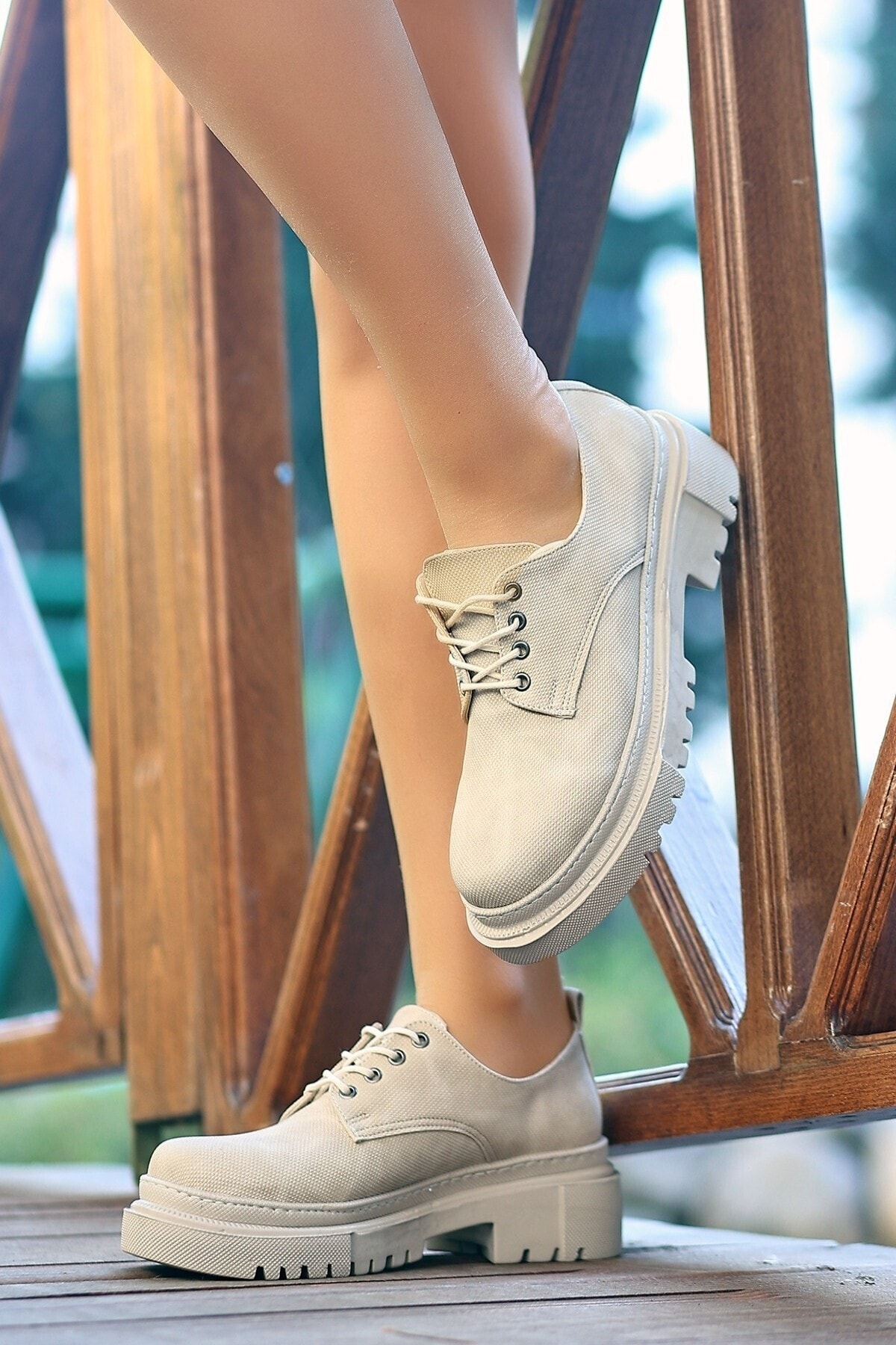 Teri Bej Cilt Desenli Bağcıklı Ayakkabı