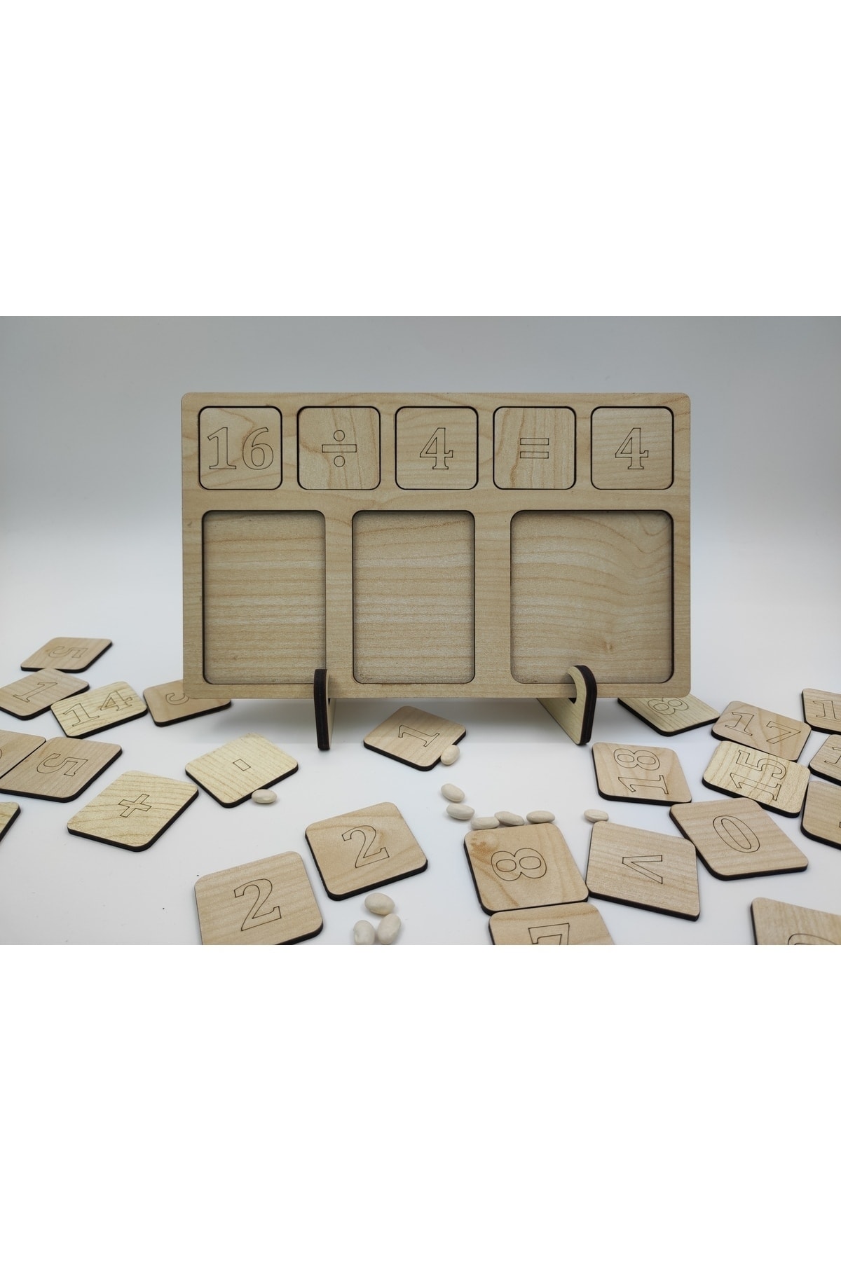 تخته چوبی ریاضی مونته‌سوری، تخته فعالیت عملیات ریاضی، مجموعه عملی چهار عمل