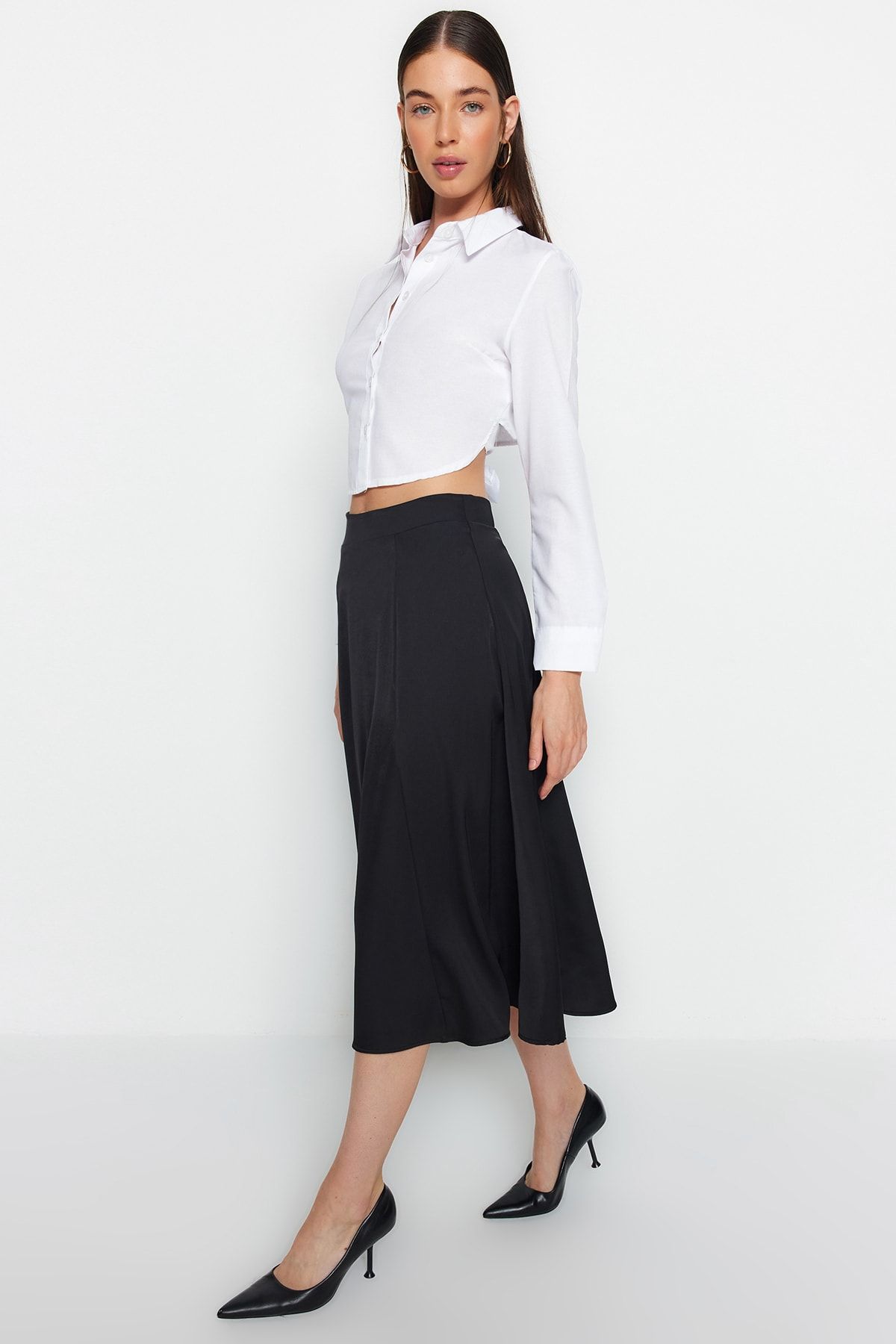Trendyol Collection-Czarna satynowa tkana spódnica midi w kształcie litery A TWOAW24ET00167 3