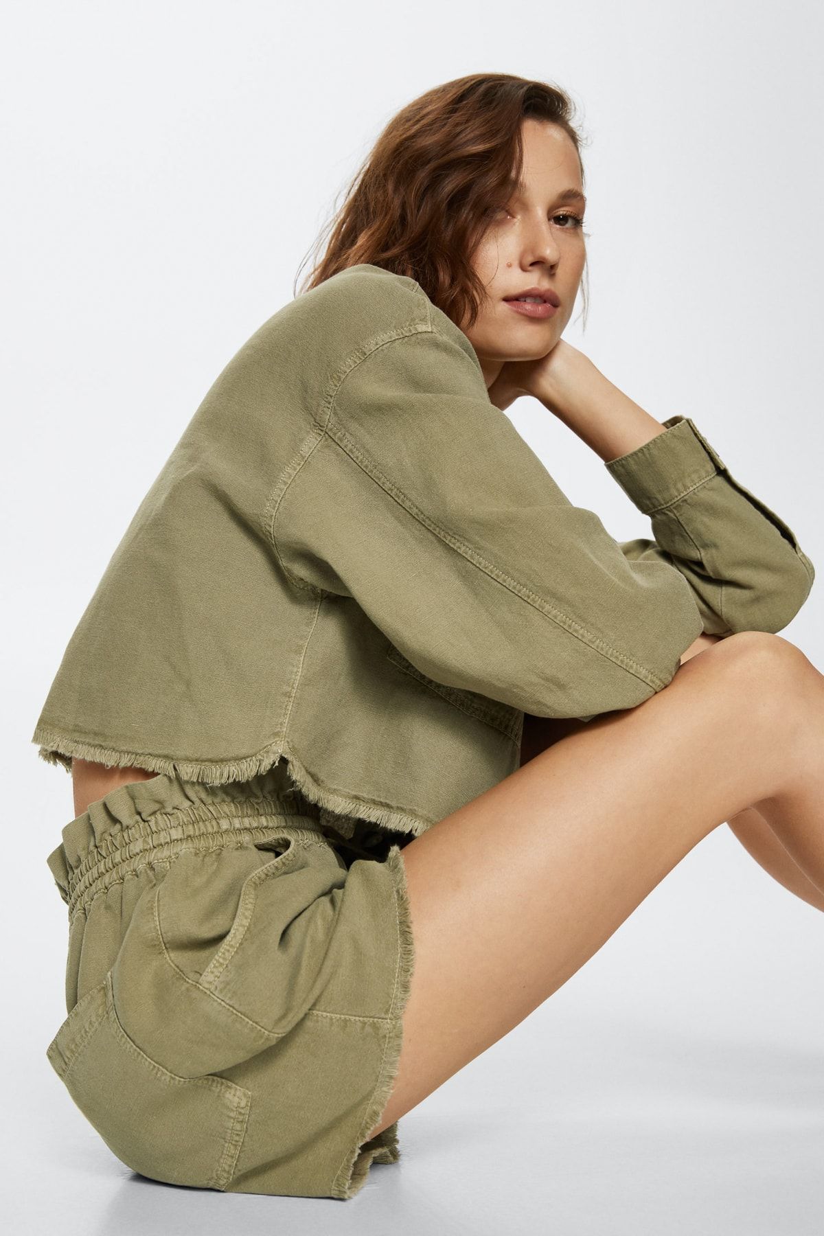MANGO-Khaki dámske šortky a Bermudy 37061281 5