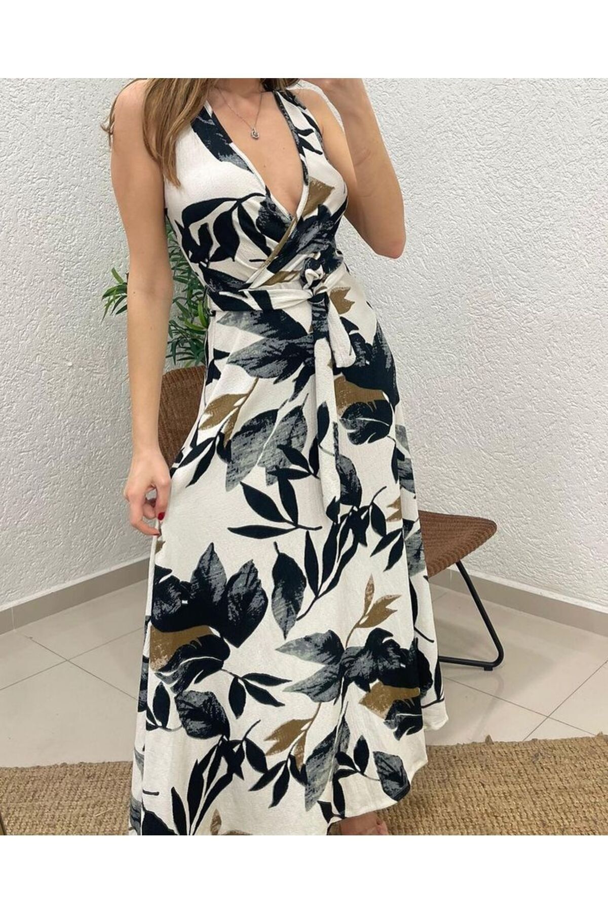 T lay Butik Kad n Yaprak Desen Maxi Boy Kruvaze Yaka B r mc k