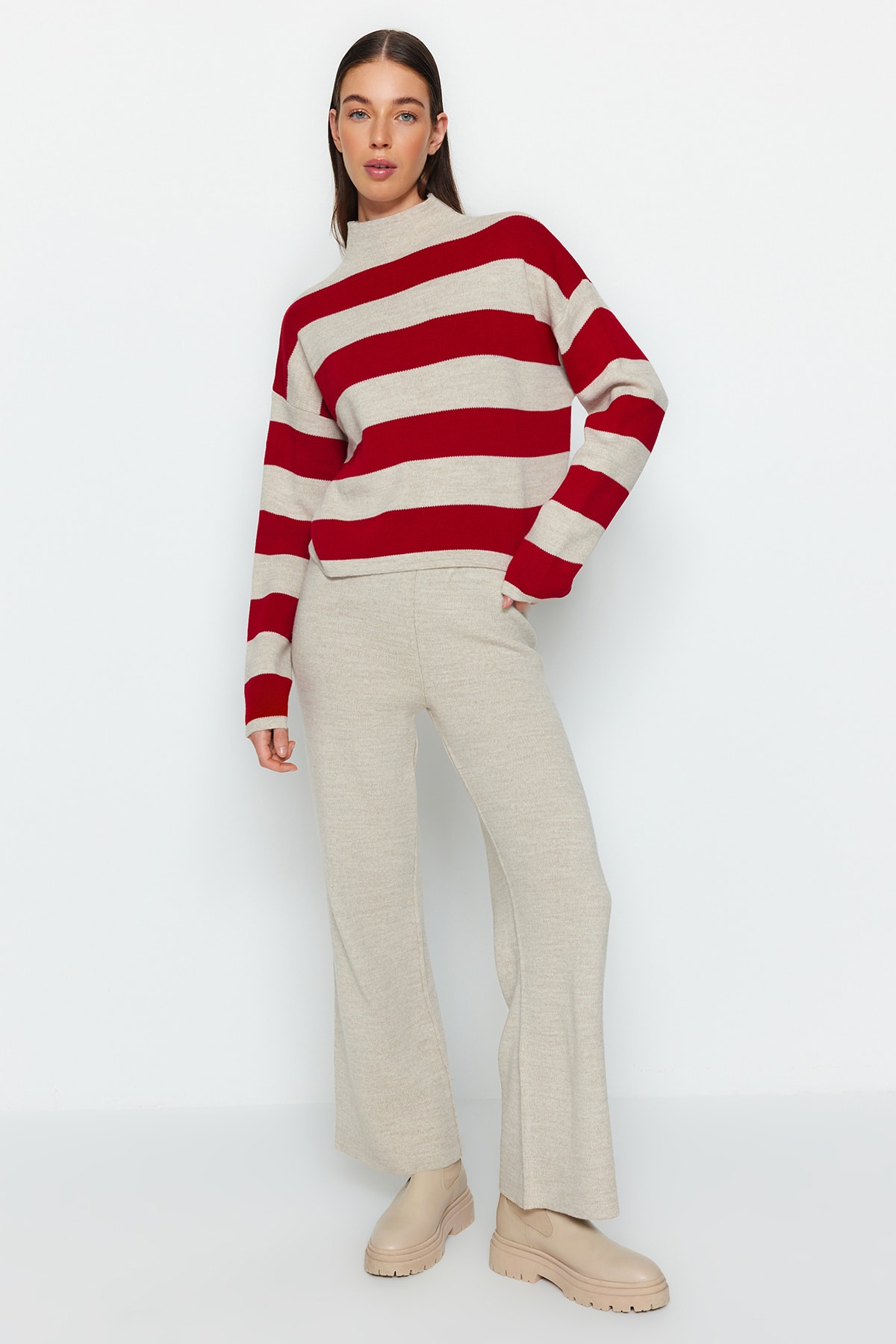 Trendyol Collection Трикотажен комплект с широки райета - TWOAW24AU00020