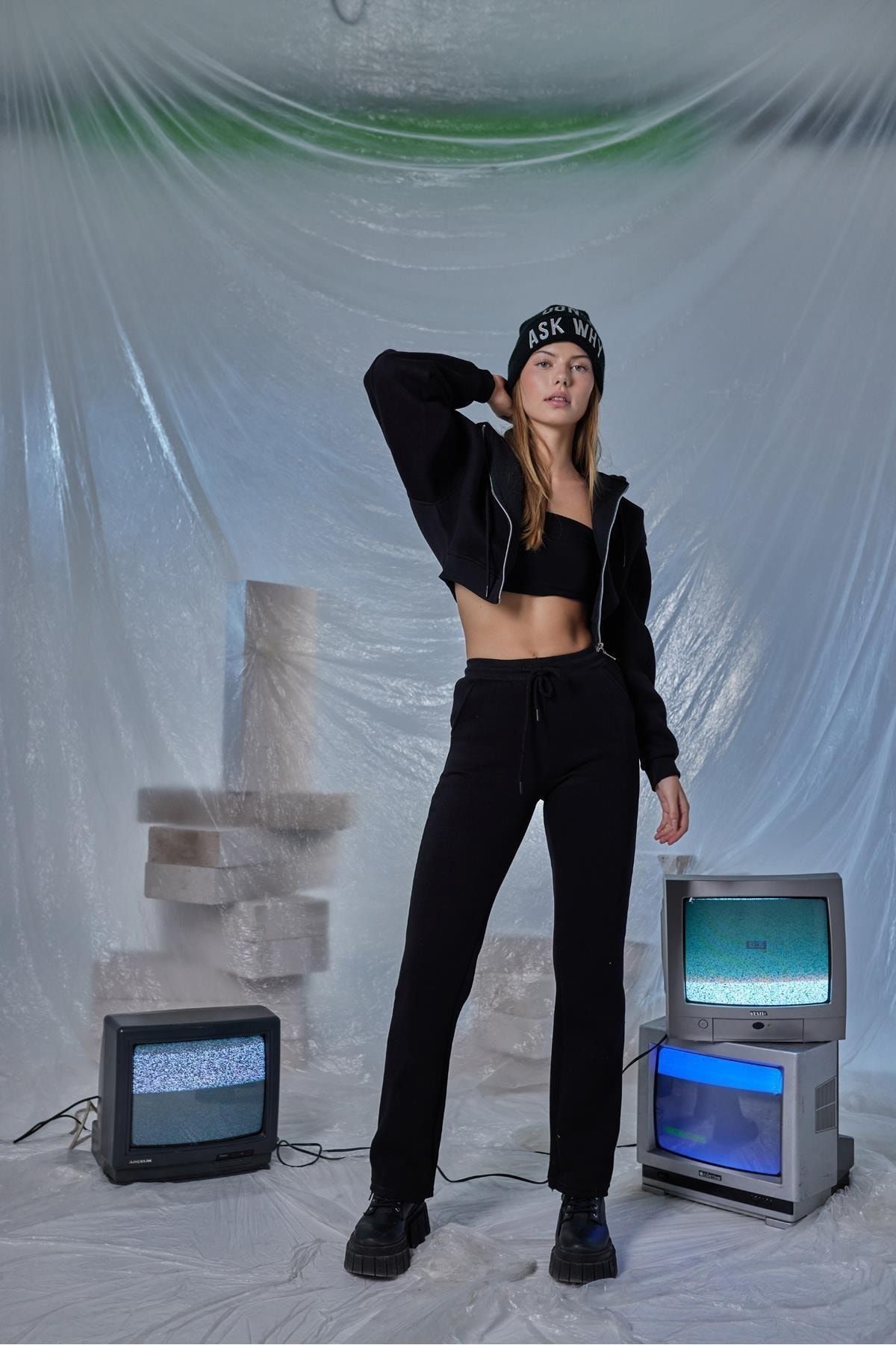 Rose sweatpants blackpink new arrivals