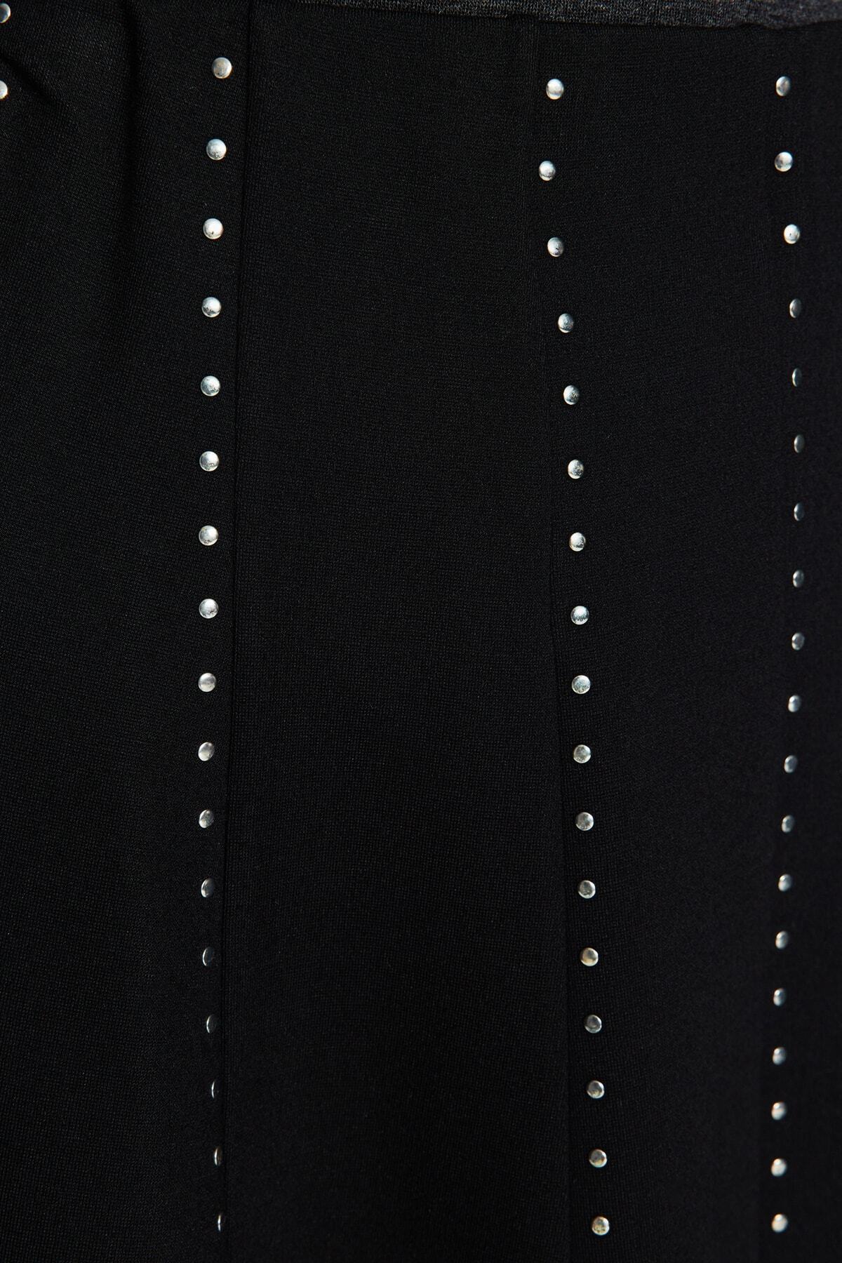 Trendyolmilla  Siyah Taş Aksesuarlı Mini Skater/Belden Açılan Örme Etek TWOAW24ET00075 - Görsel 5