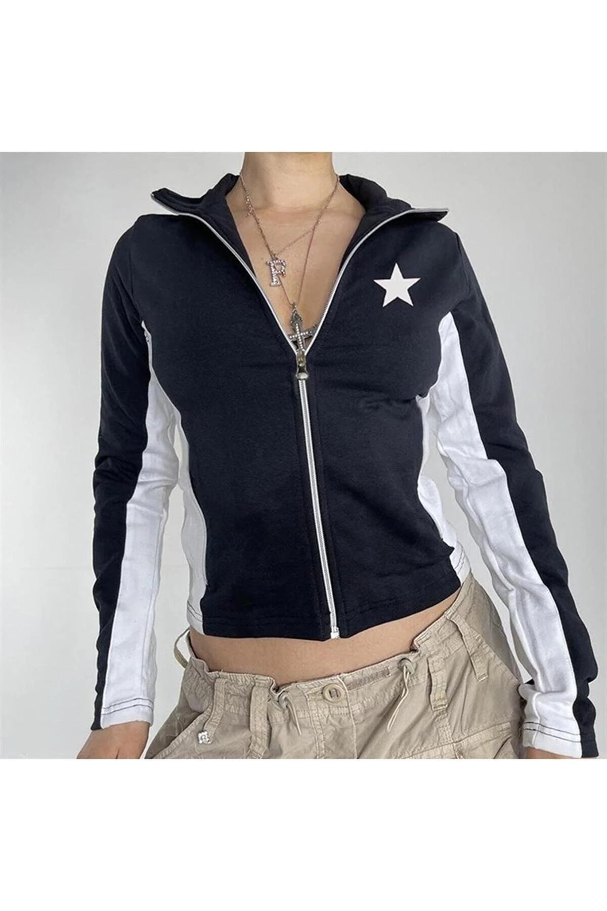 Gofeel  Yıldız Baskılı Detaylı Vintage Model Fermuarlı Siyah Crop Top - Görsel 2