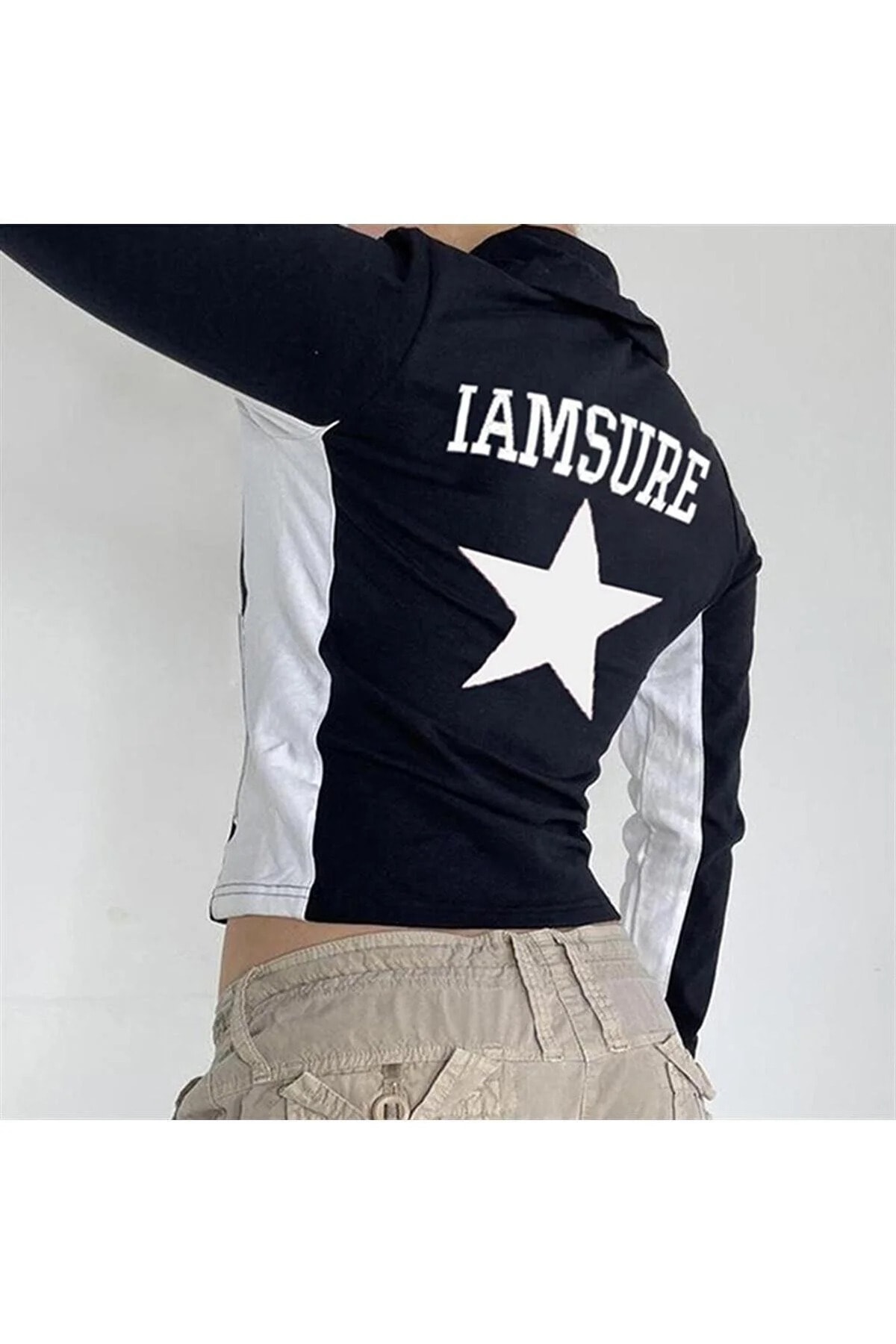 Gofeel  Yıldız Baskılı Detaylı Vintage Model Fermuarlı Siyah Crop Top - Görsel 3