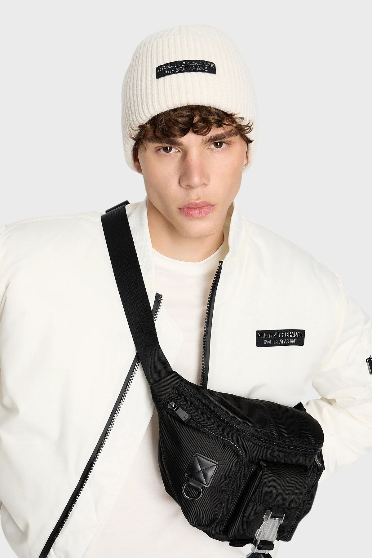 کلاه بافتنی سفید مردانه پشمی Beret با ورود به سیستم 954660 3F300 12911 Armani Exchange