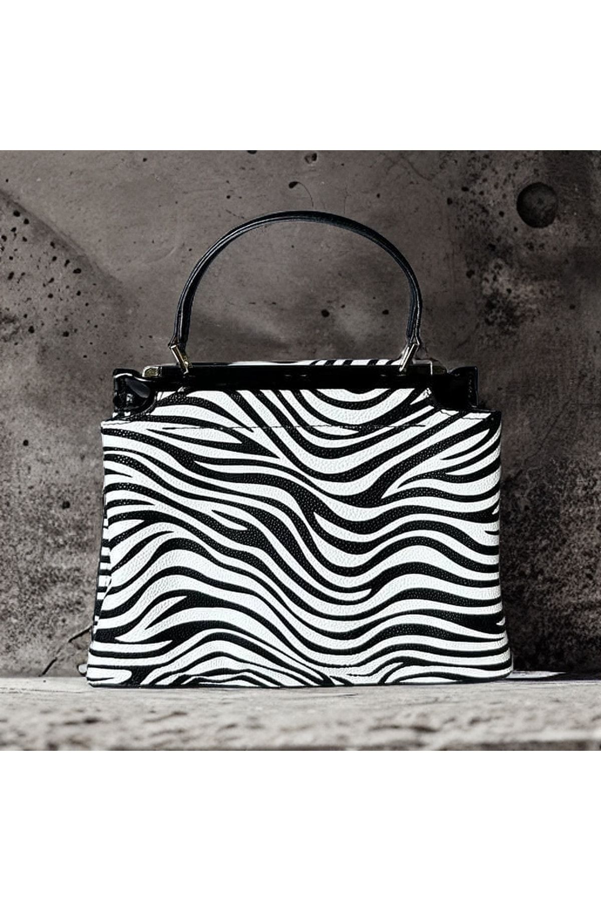 THE LERA COLLECTION Shoulder Bag Ecru Zebra Trendyol
