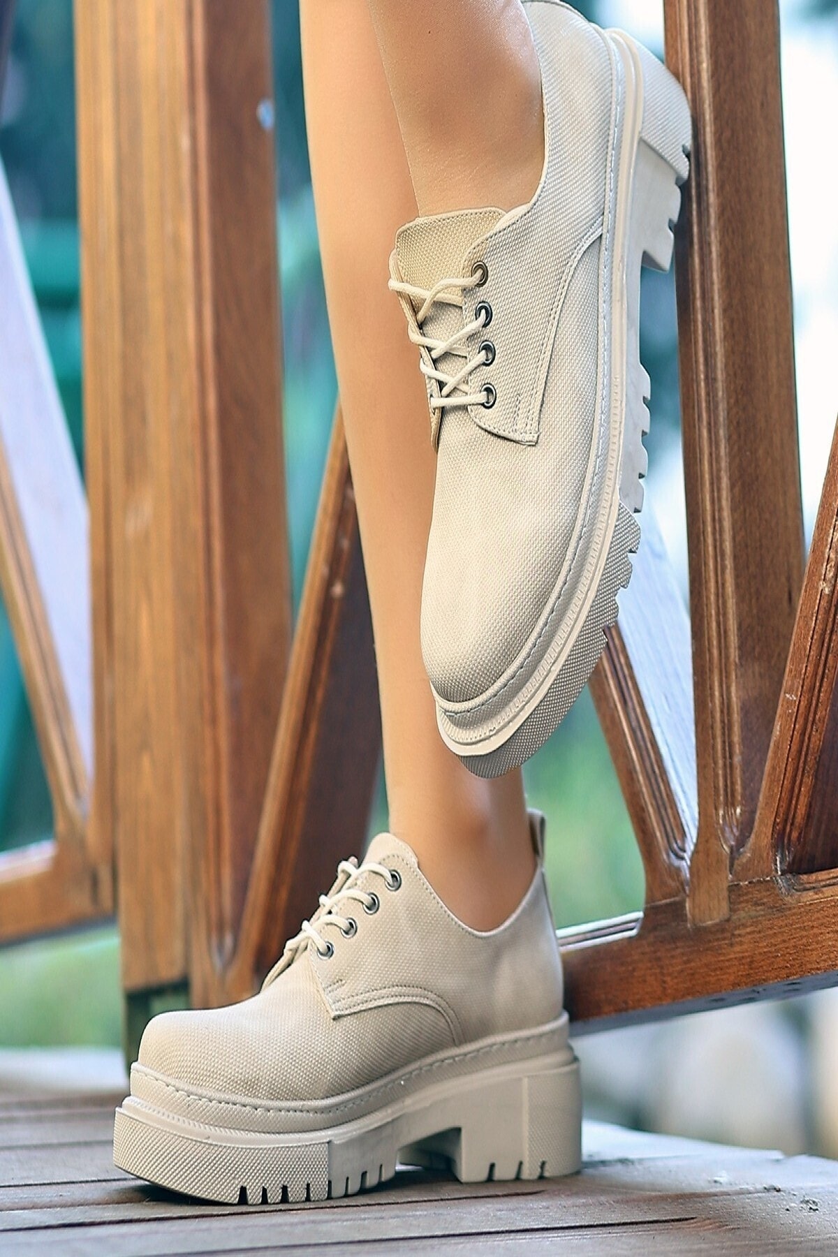 Teri Bej Cilt Desenli Bağcıklı Ayakkabı