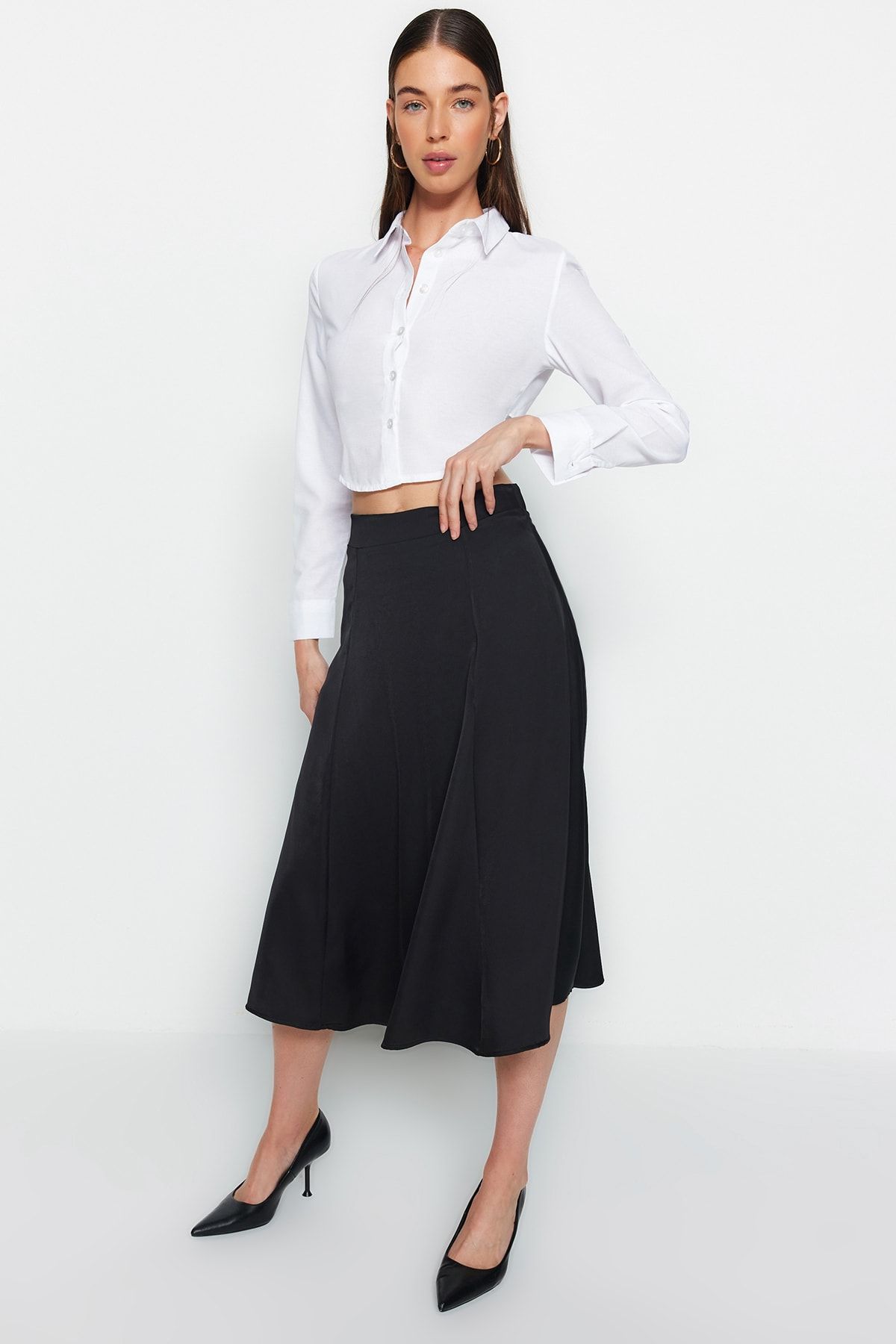 Trendyol Collection-Czarna satynowa tkana spódnica midi w kształcie litery A TWOAW24ET00167 2