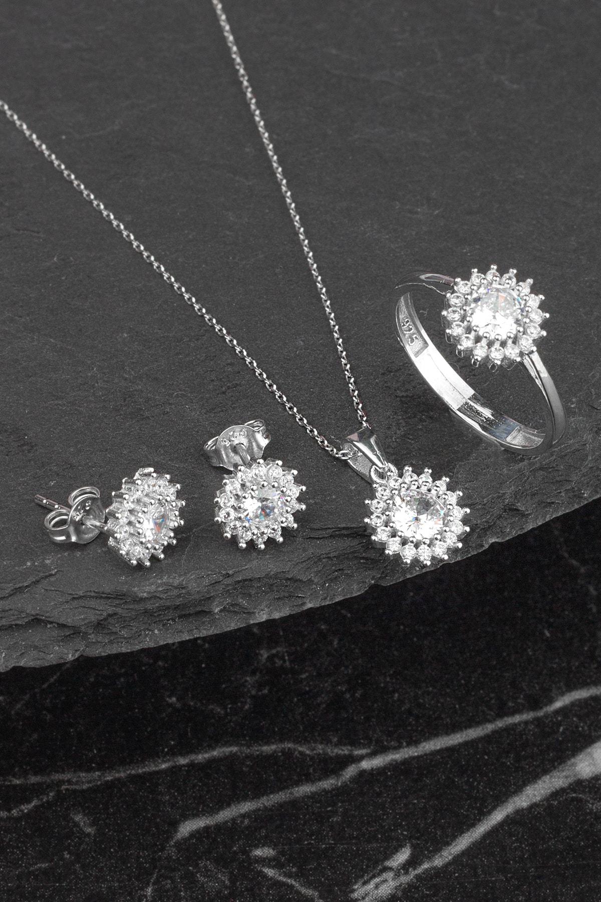 byess 925 Ayar Gümüş Zirkon Taşlı Yuvarlak Set