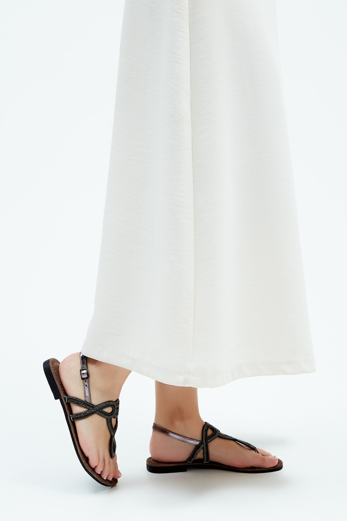  صندل تخت زنانه چرم اصل امانی مدل 461 33510 Bn Sndlt Y23