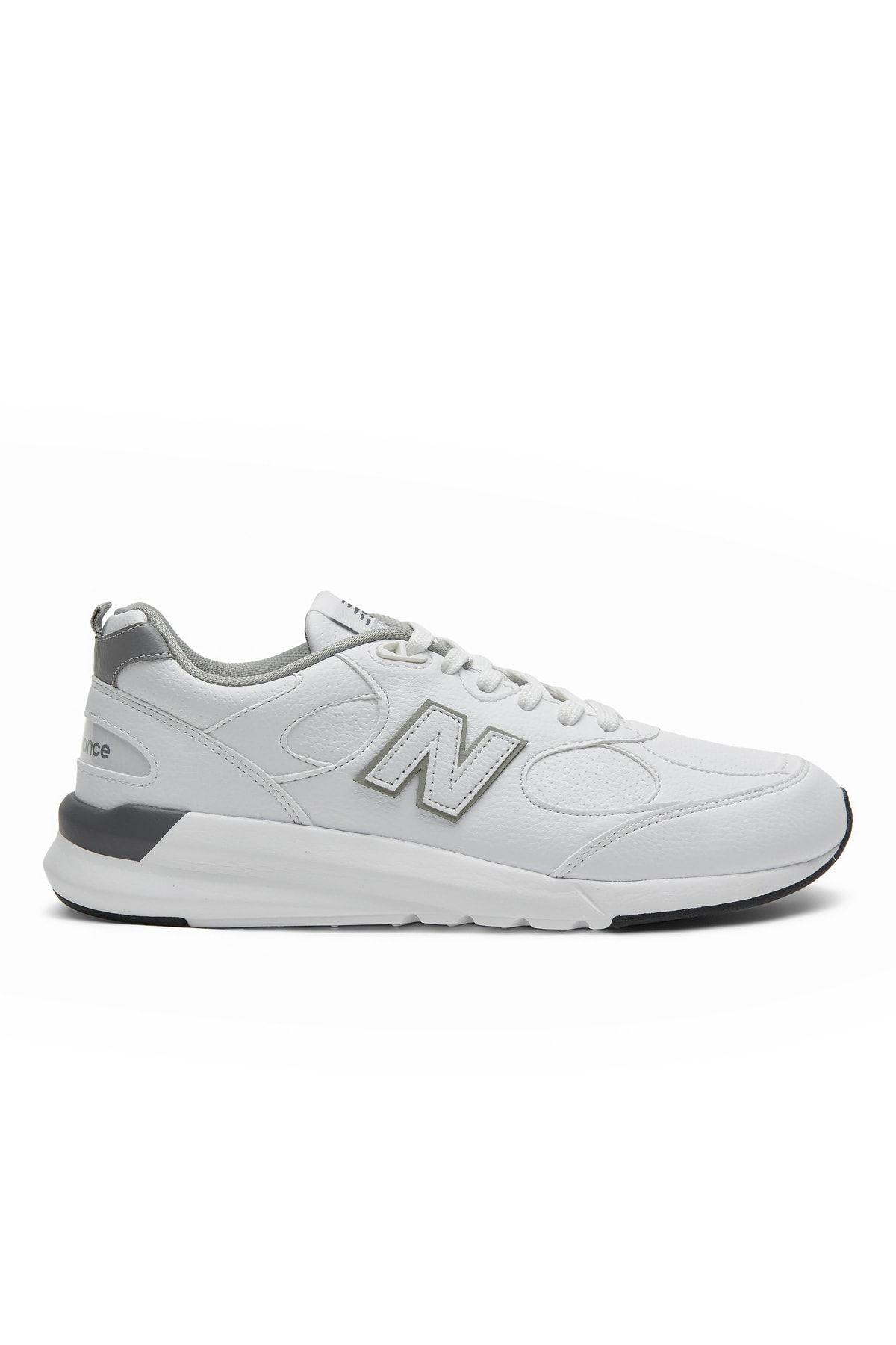Nb hotsell sports shoes