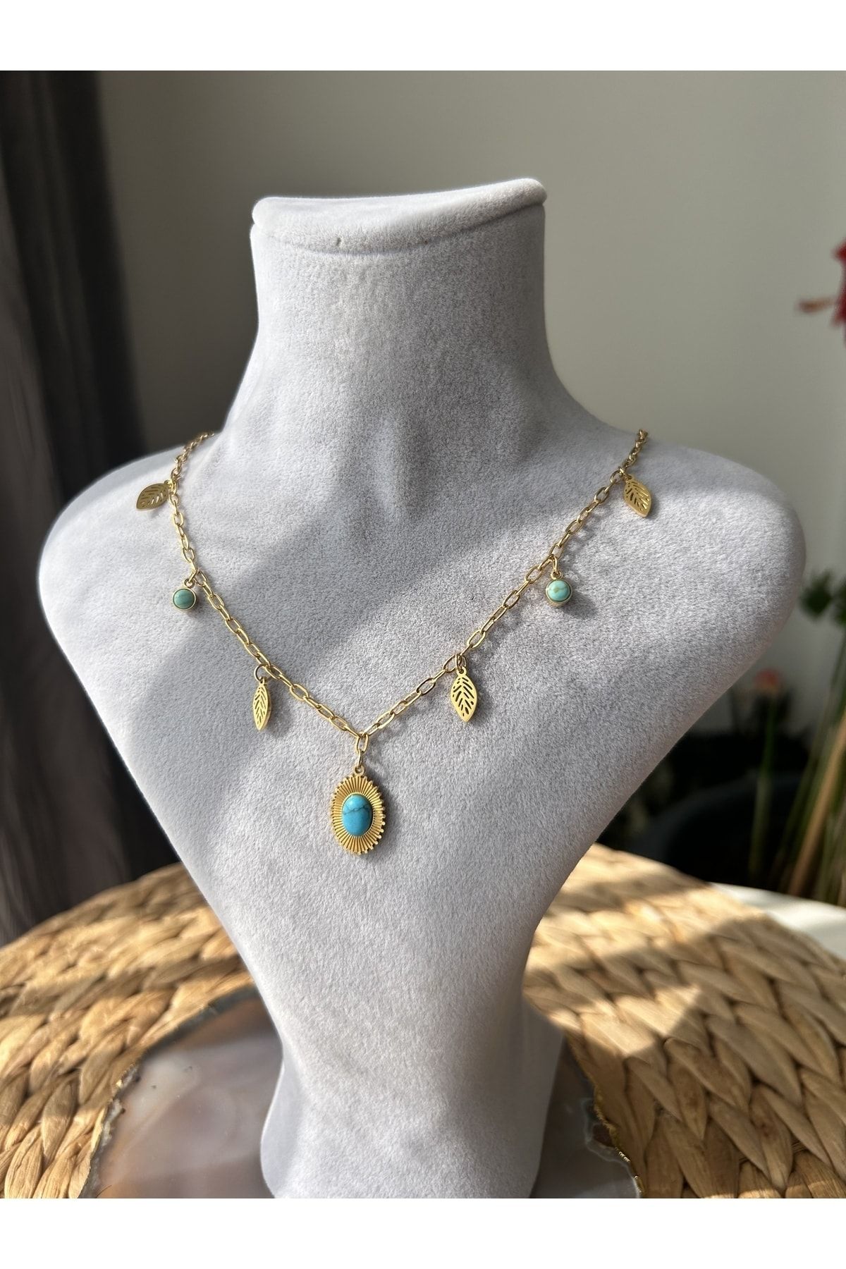 Gemstone necklace shop gold