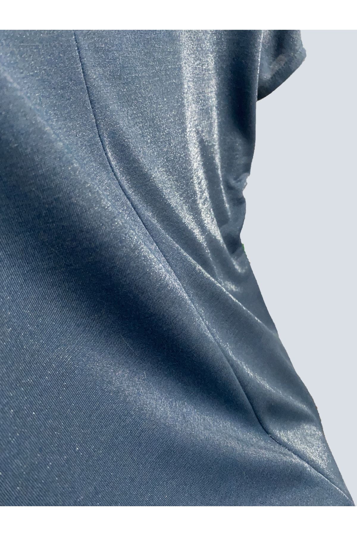 Hidden Beauty-Round Neck Short Sleeve Shiny Fabric Chiffon Detail Slit T-shirt 4