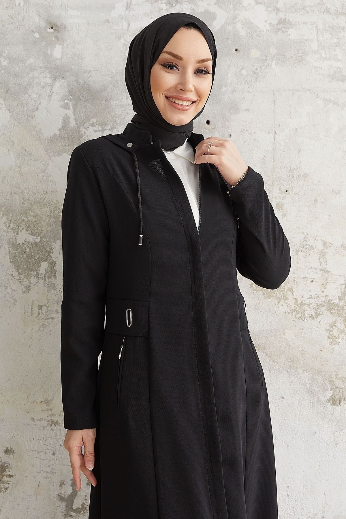 InStyle-Elena Waist Detailed Hooded Abaya - Black 2
