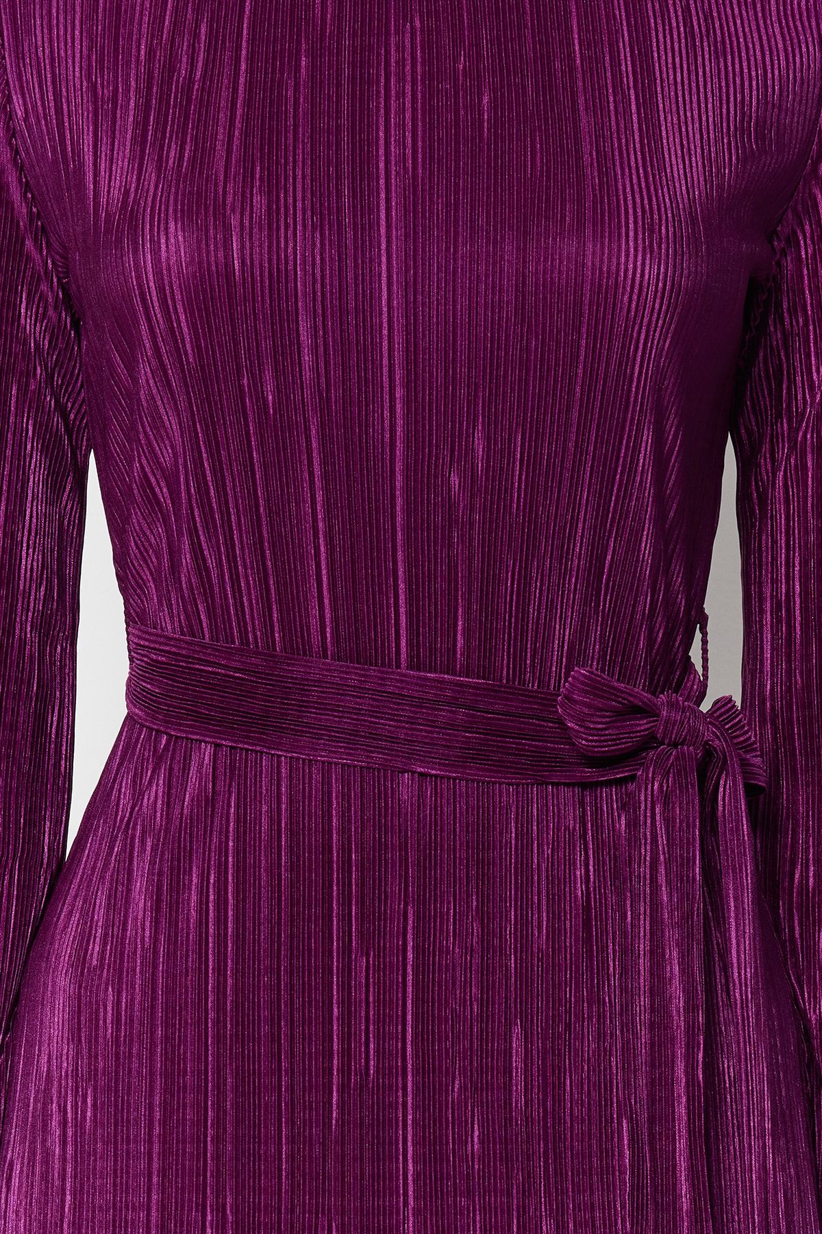 Trendyol Collection-Lila Premium-Faltenstoff, ausgestellte Ärmel, detailliertes A-Linien-Midi-Strickkleid TWOAW24EL00125 3