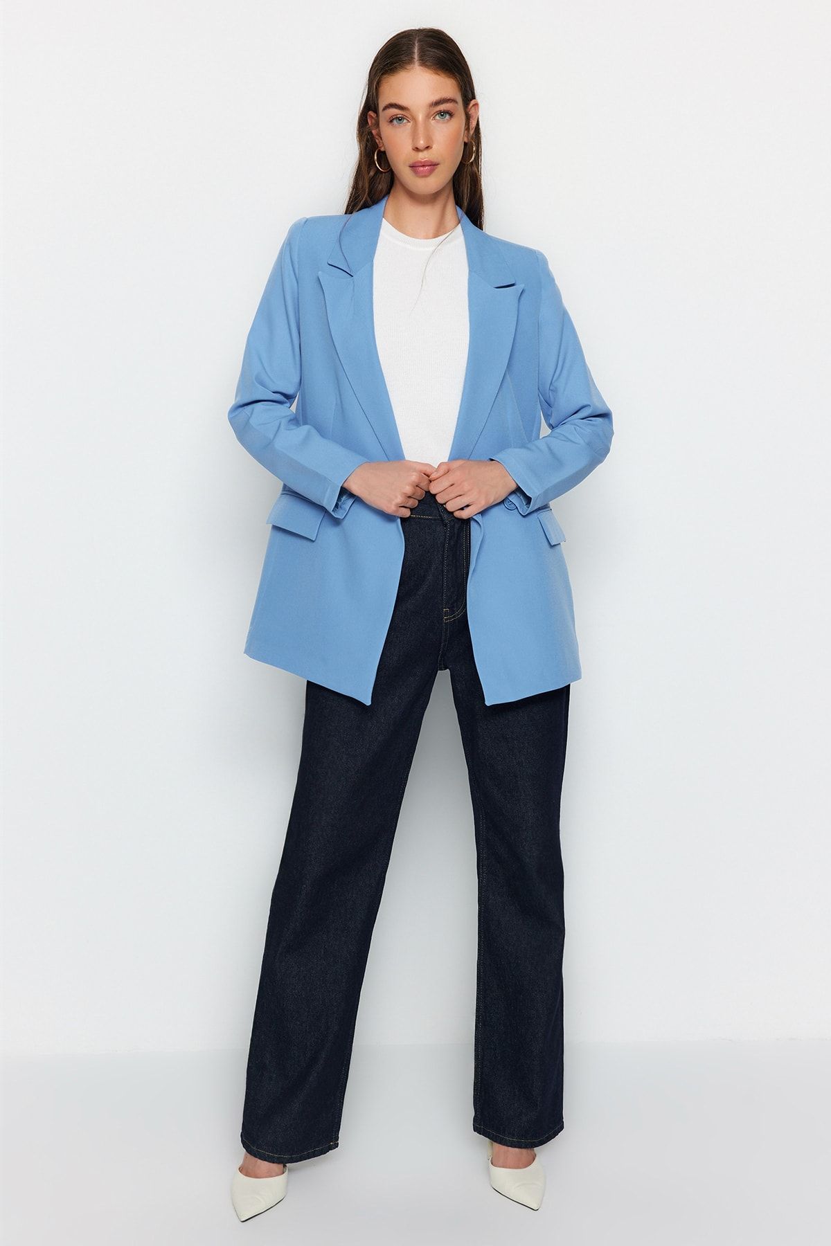Trendyol Collection-Dunkelblaue, normal gefütterte, zweireihige Blazerjacke aus Webstoff TWOSS20CE0059 3