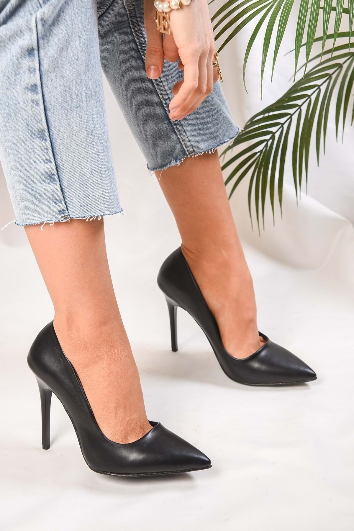 Deyna Black Skin klassischer Stiletto-Absatz für Damen - 