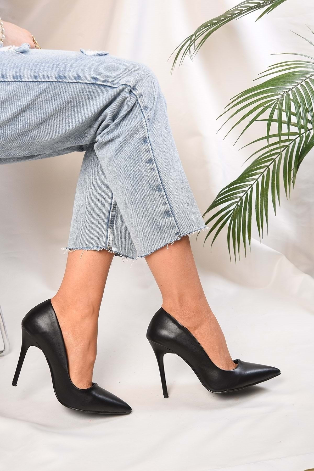 Deyna Black Skin klassischer Stiletto-Absatz für Damen - 