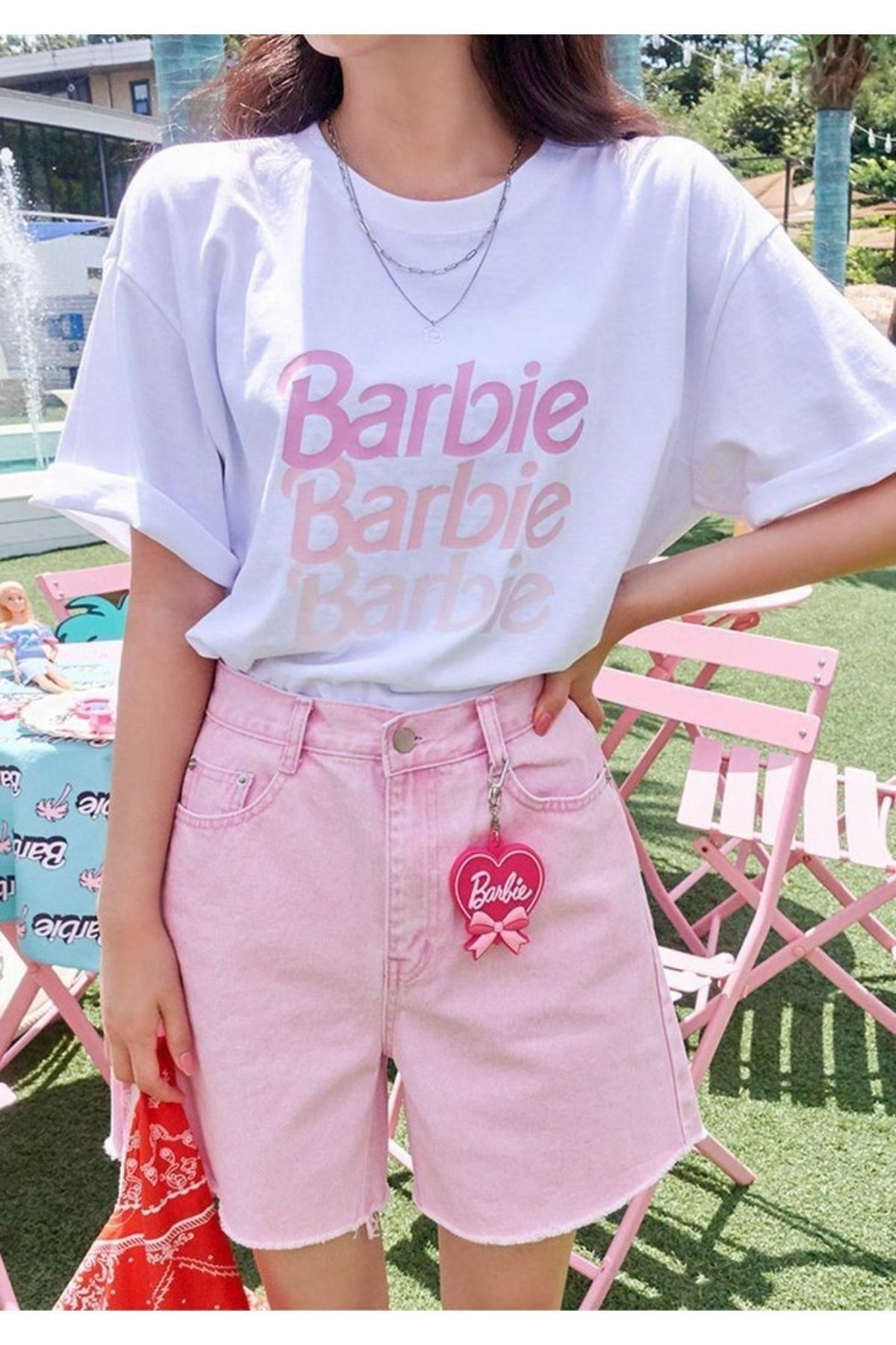 Benisengiydir Women's White Barbie Printed Oversize Crew Neck T-Shirt -  Trendyol