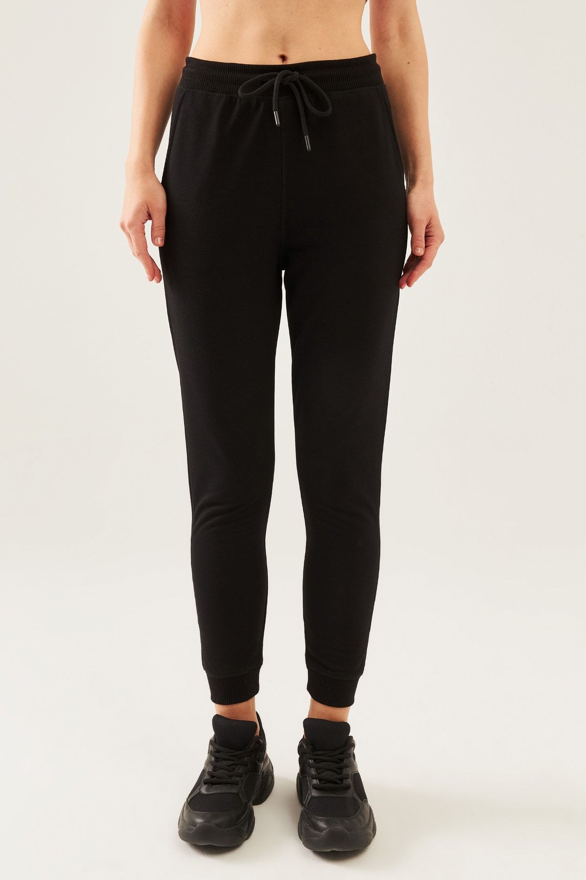 Black online stretchy joggers
