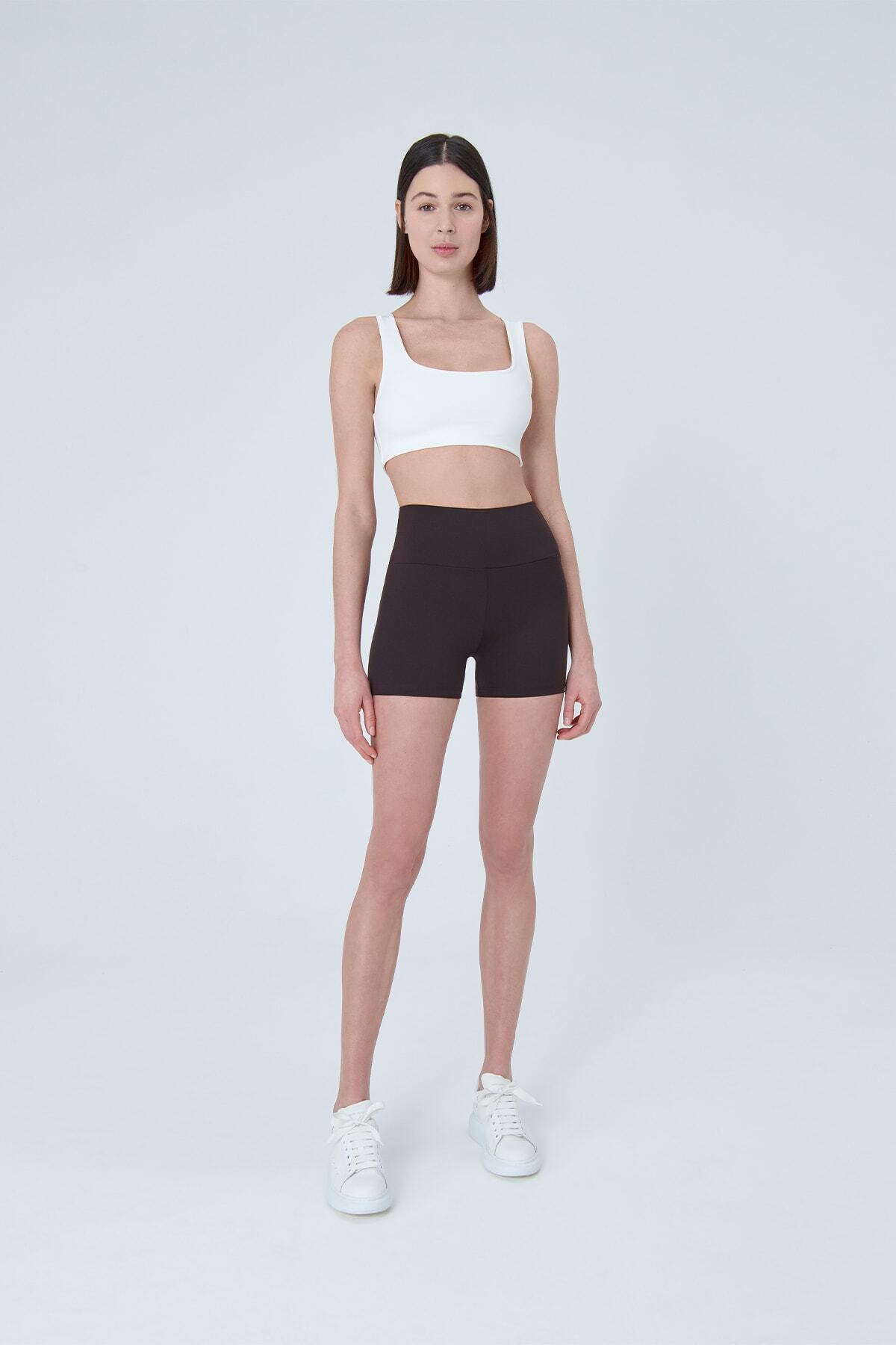 complete the look image