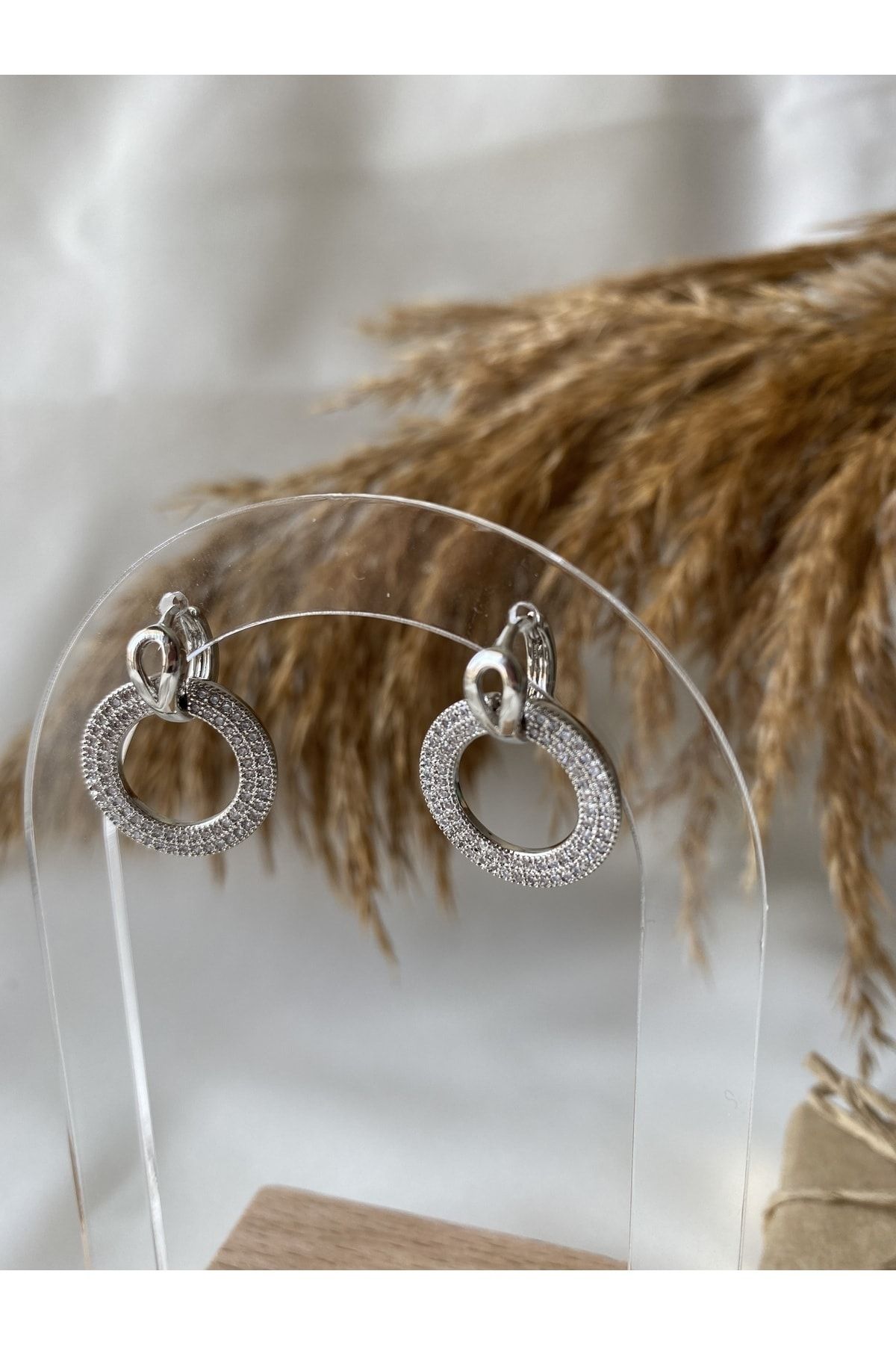 Stone hoop deals
