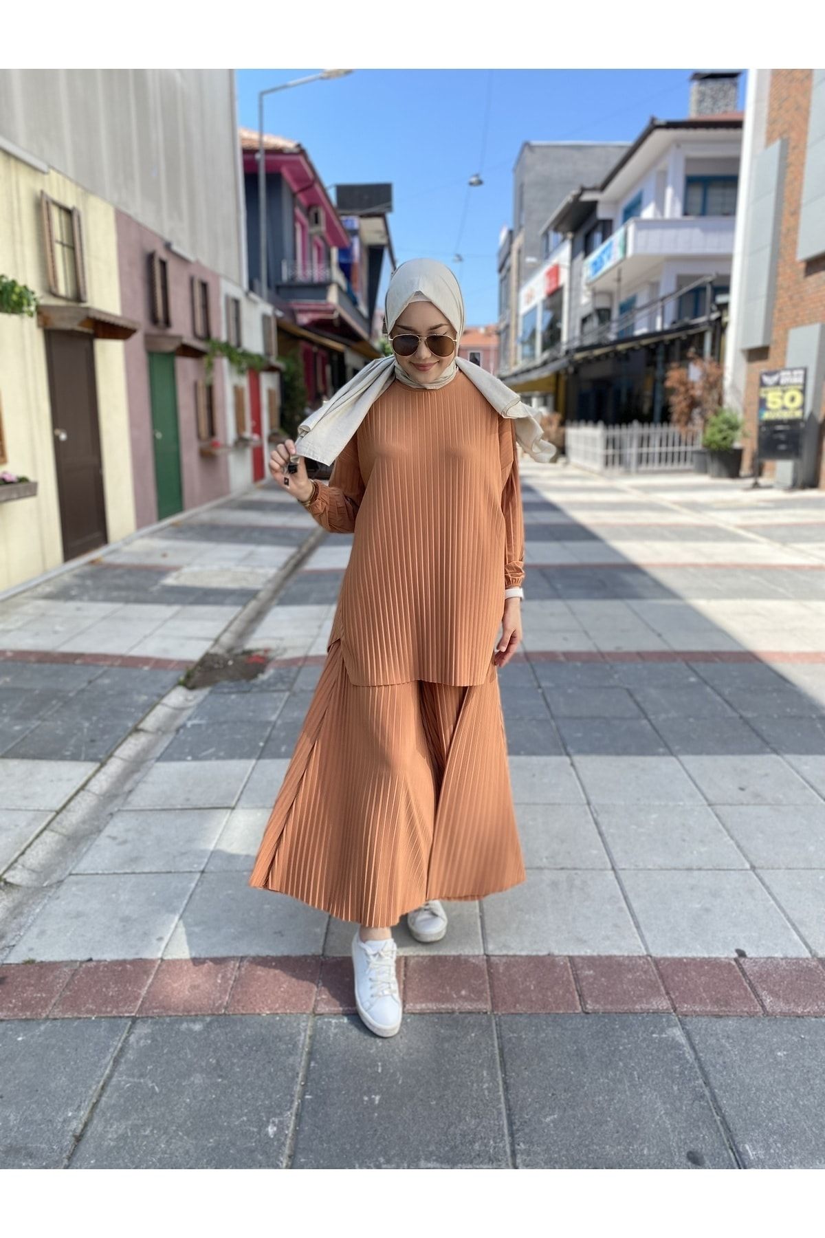 ButikKardelen Komple Piliseli Bol Paça Pantolon Ve Tunik Sandy Takım